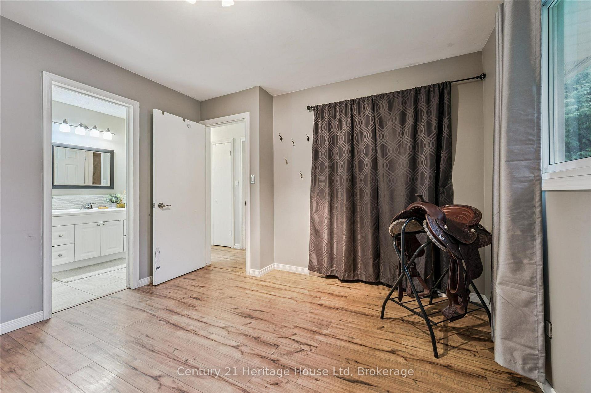 Photo 23 of 653 Perry Street, Centre Wellington, Fergus — HOMEH