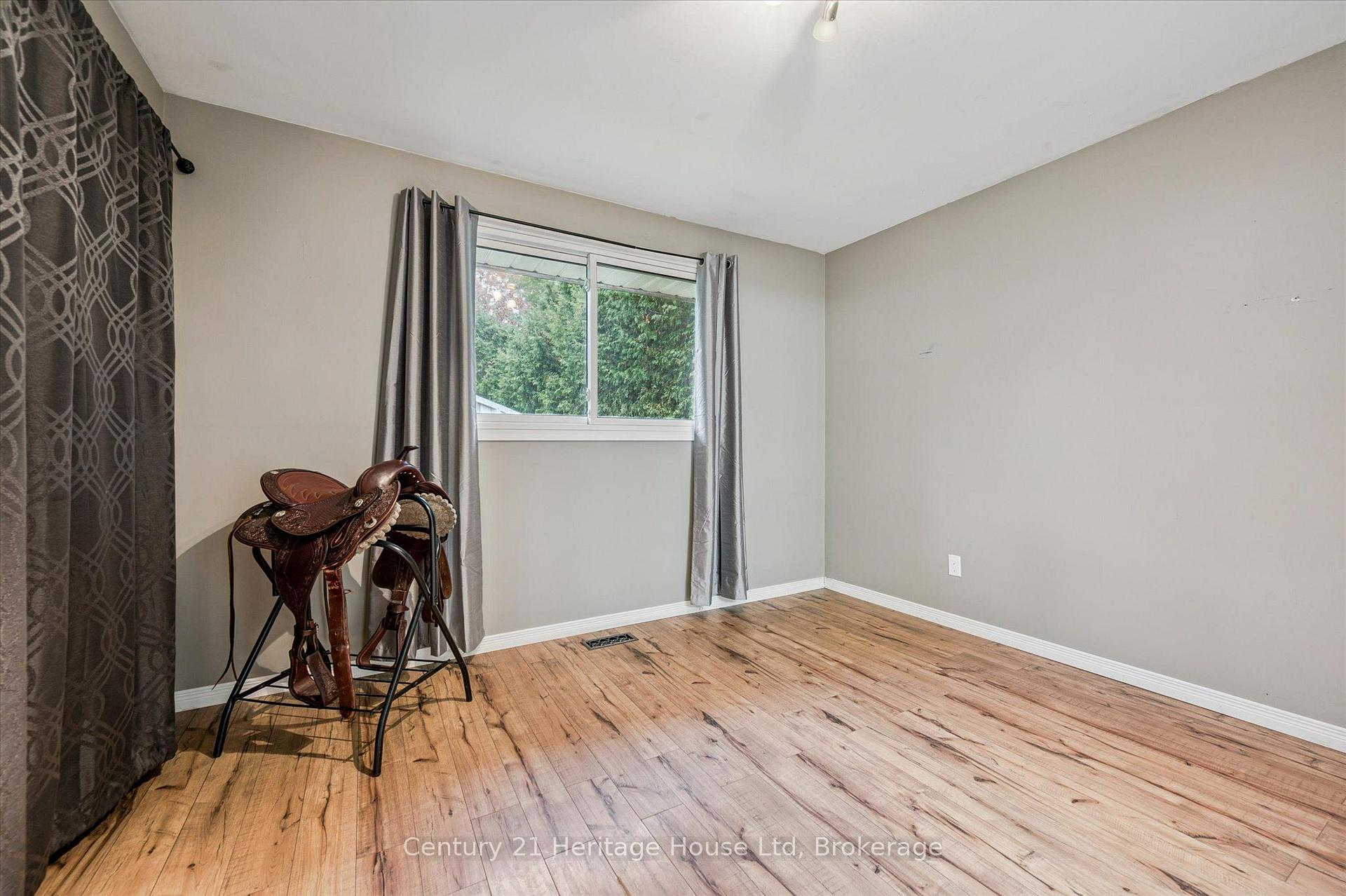 Photo 24 of 653 Perry Street, Centre Wellington, Fergus — HOMEH
