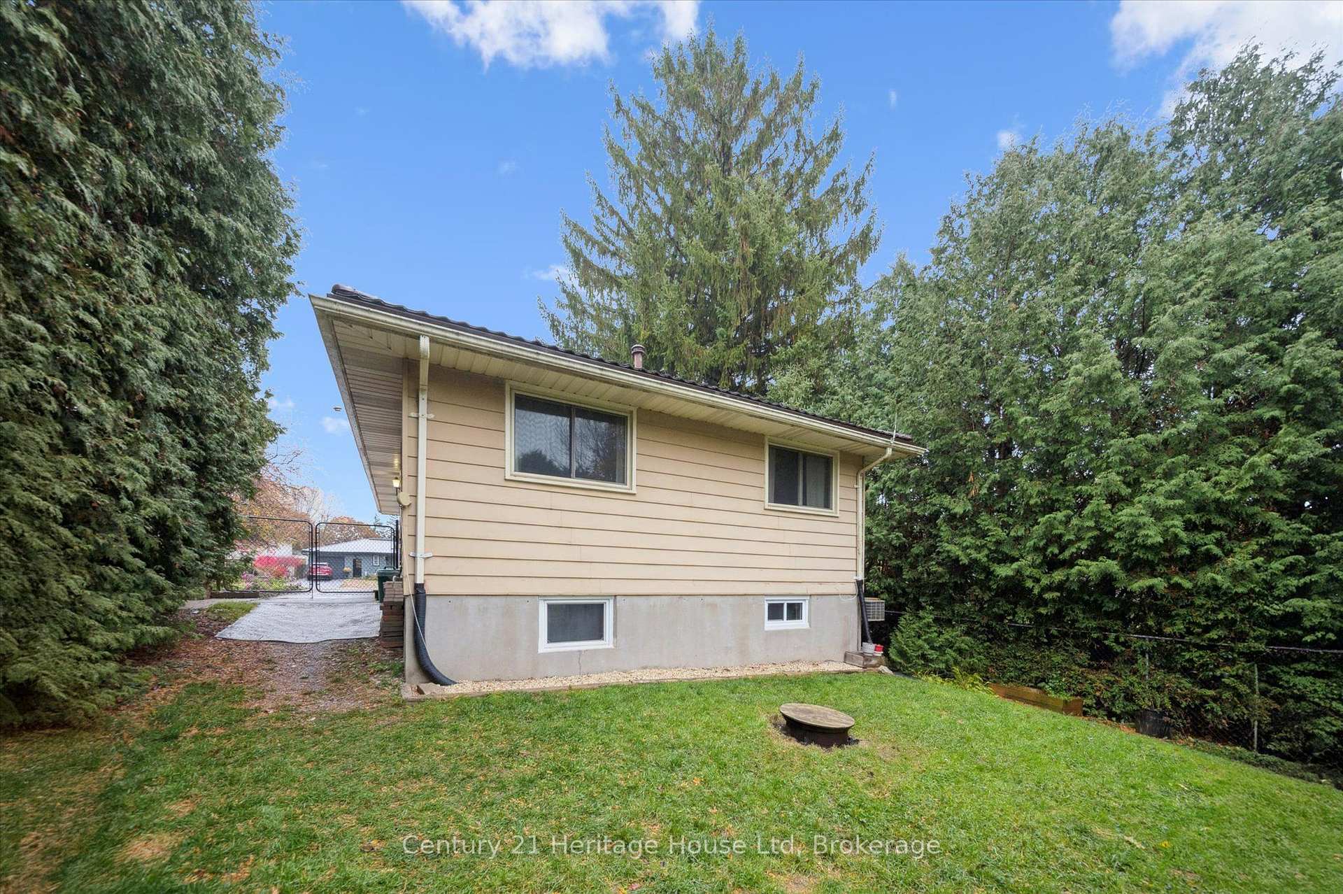 Photo 36 of 653 Perry Street, Centre Wellington, Fergus — HOMEH