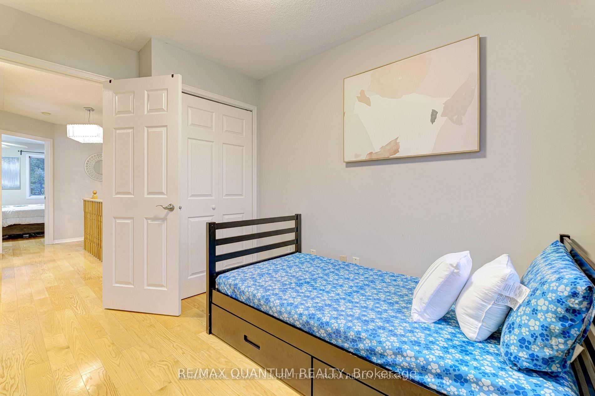 Photo 23 of 7204 Frontier Ridge, Mississauga, Meadowvale Village — HOMEH