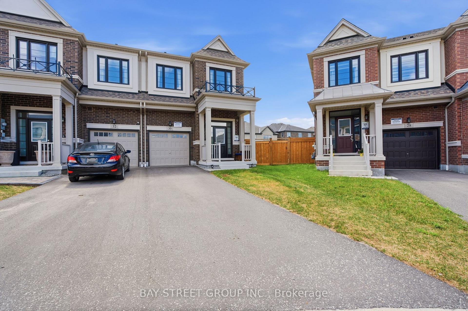 Photo 3 of 30 Velvet Drive, Whitby, Rural Whitby — HOMEH