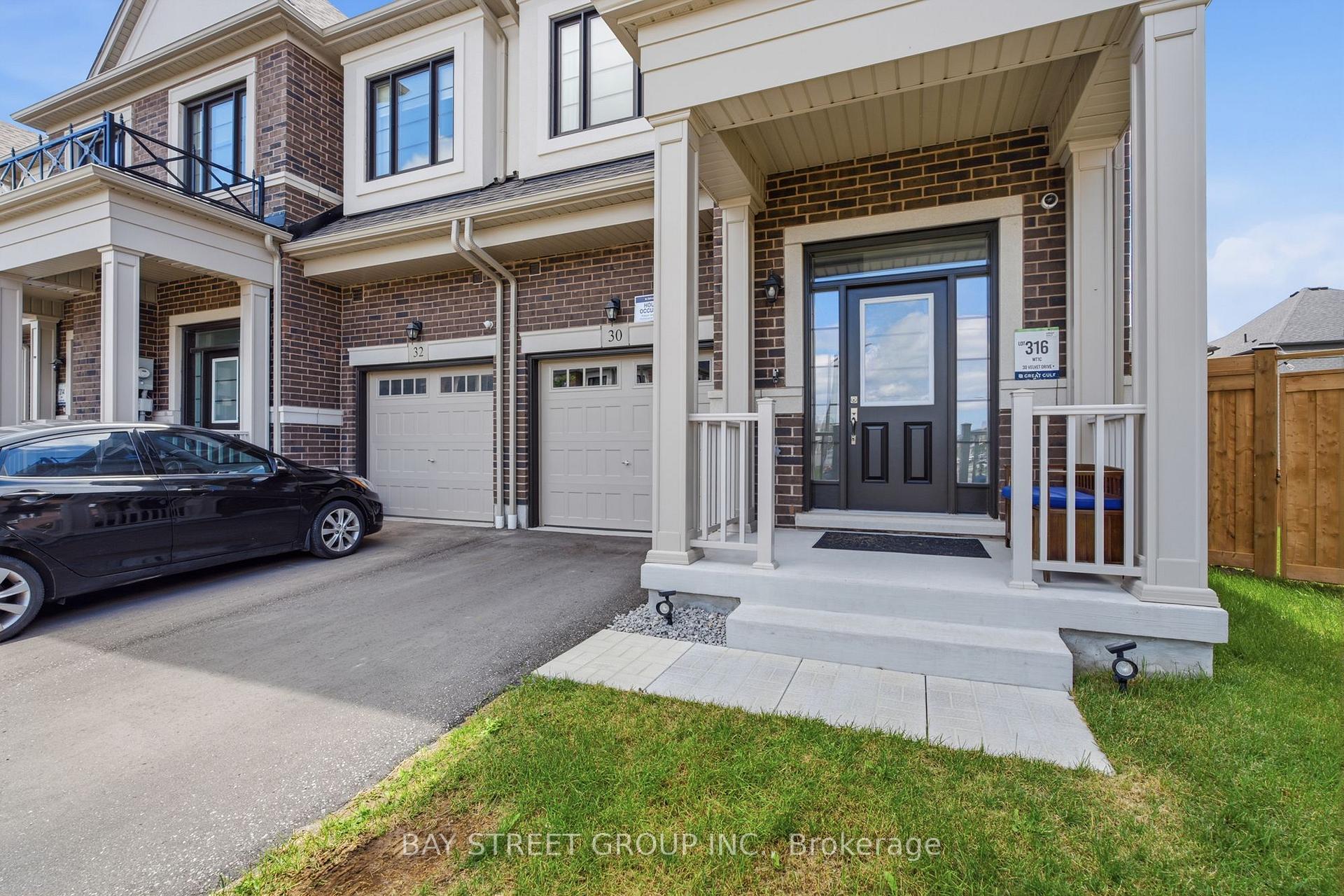 Photo 4 of 30 Velvet Drive, Whitby, Rural Whitby — HOMEH
