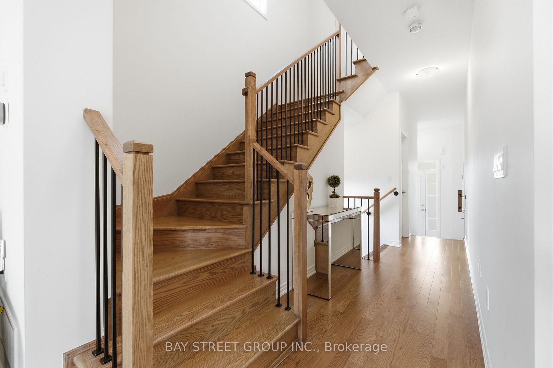 Photo 8 of 30 Velvet Drive, Whitby, Rural Whitby — HOMEH
