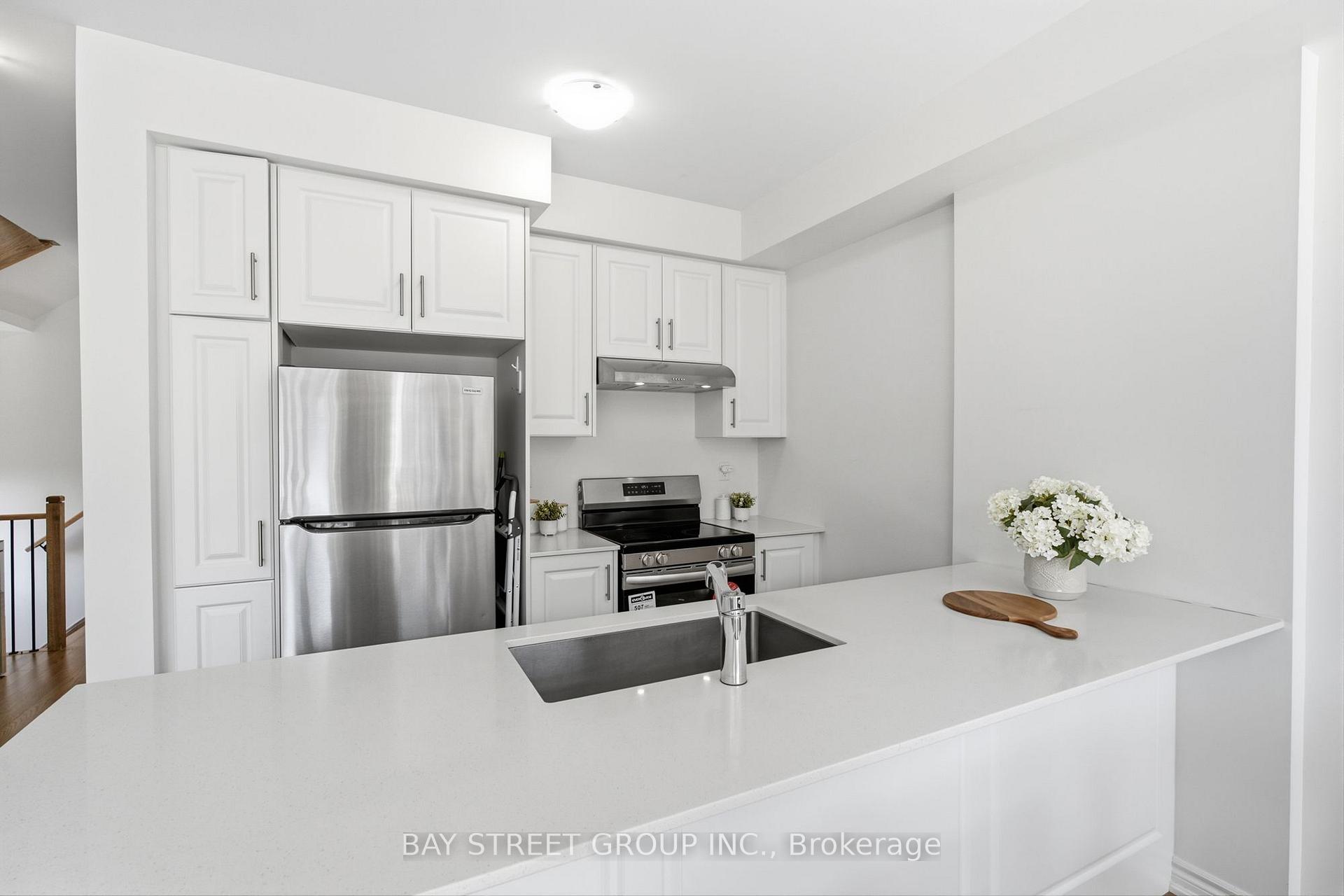 Photo 13 of 30 Velvet Drive, Whitby, Rural Whitby — HOMEH