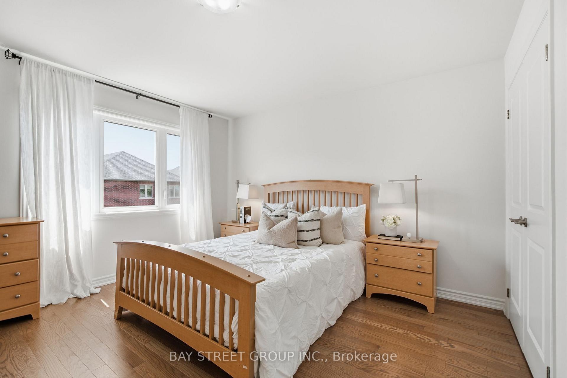 Photo 21 of 30 Velvet Drive, Whitby, Rural Whitby — HOMEH