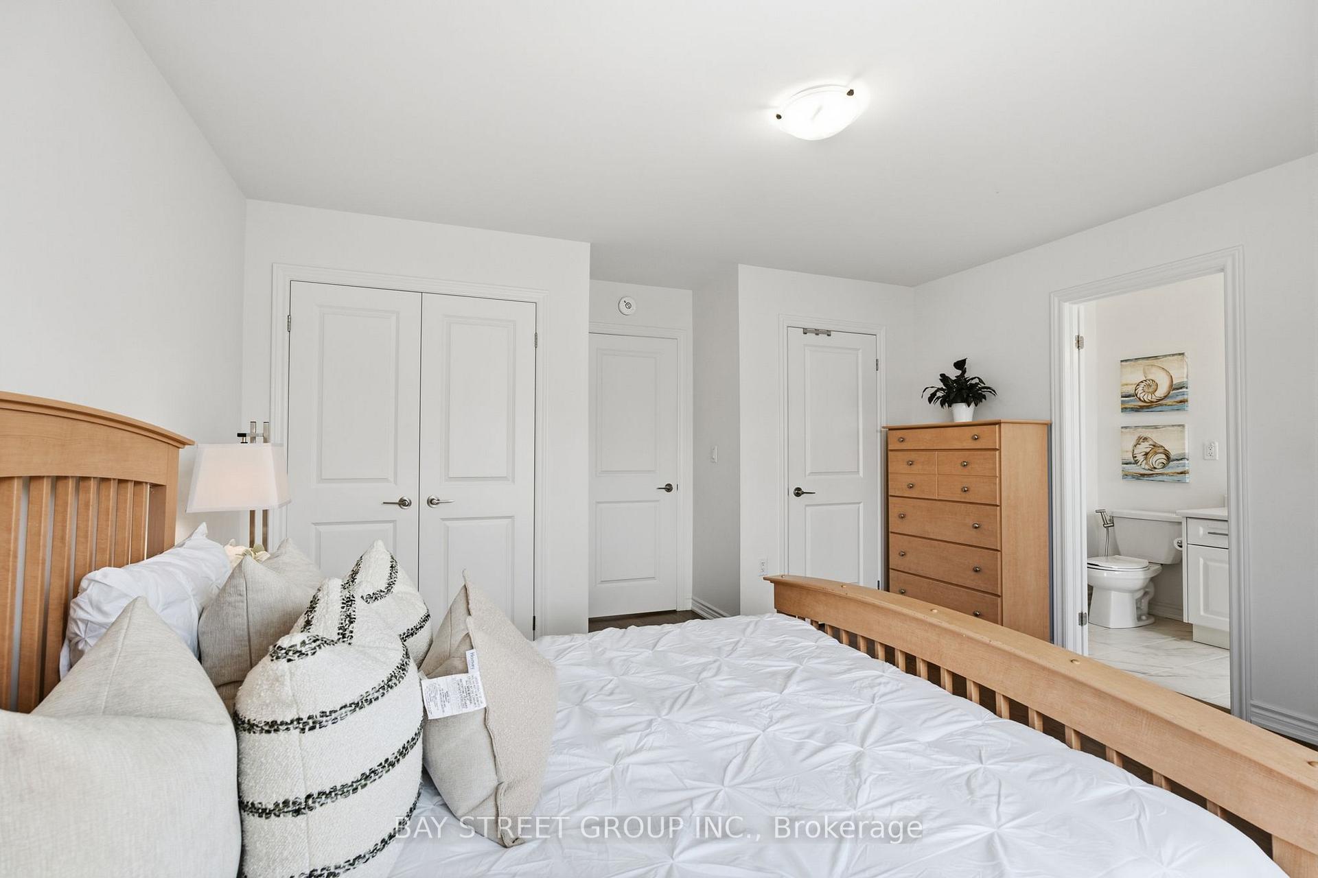 Photo 22 of 30 Velvet Drive, Whitby, Rural Whitby — HOMEH