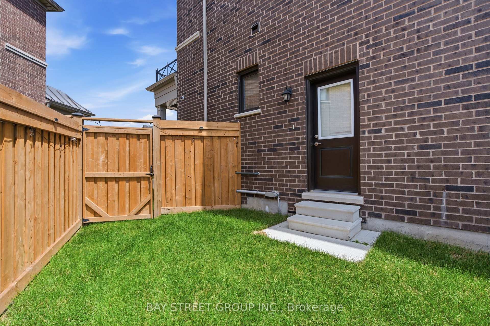Photo 37 of 30 Velvet Drive, Whitby, Rural Whitby — HOMEH