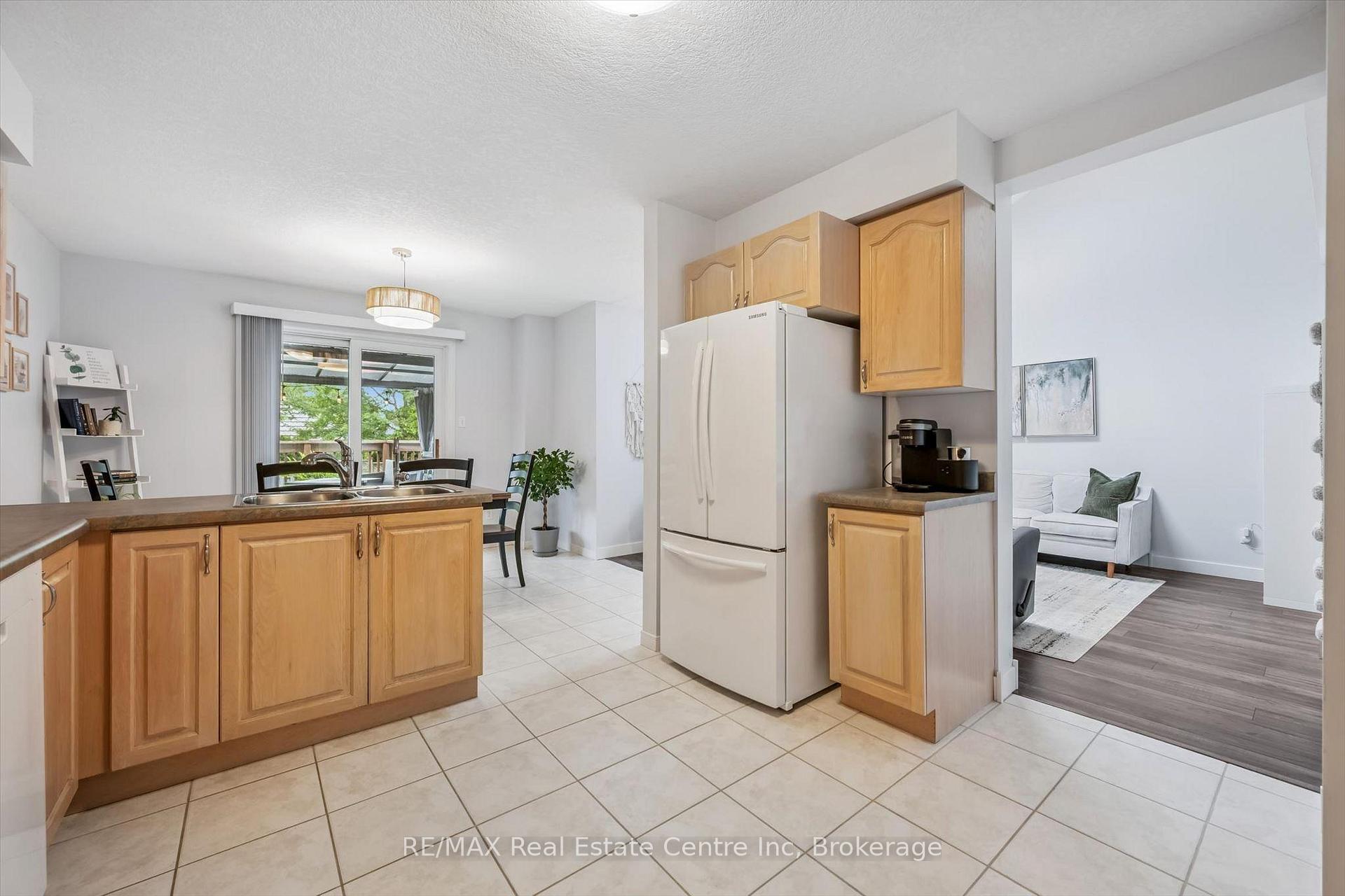 Photo 7 of 20 Pratt Place, Cambridge, Hespeler Village — HOMEH