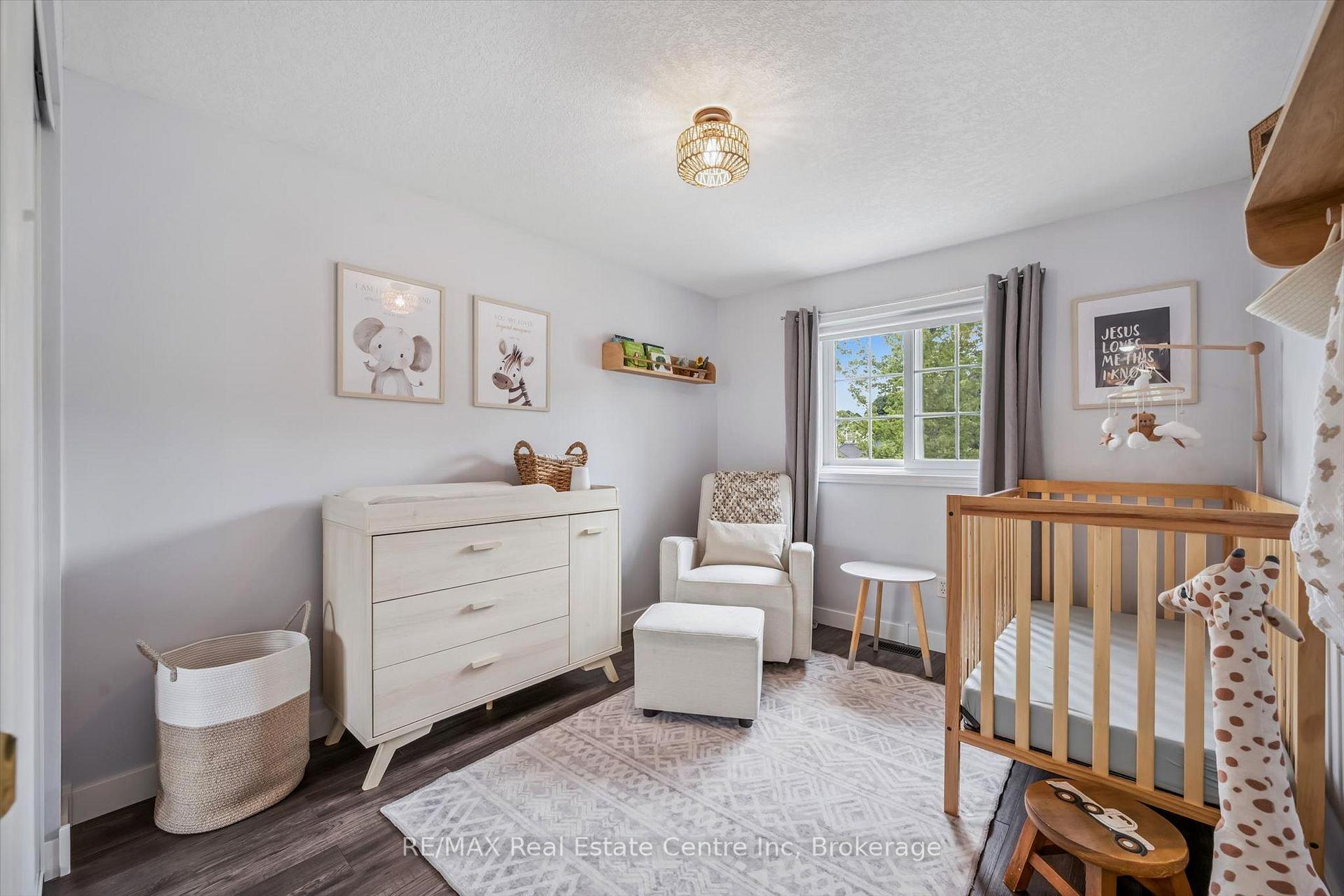 Photo 12 of 20 Pratt Place, Cambridge, Hespeler Village — HOMEH