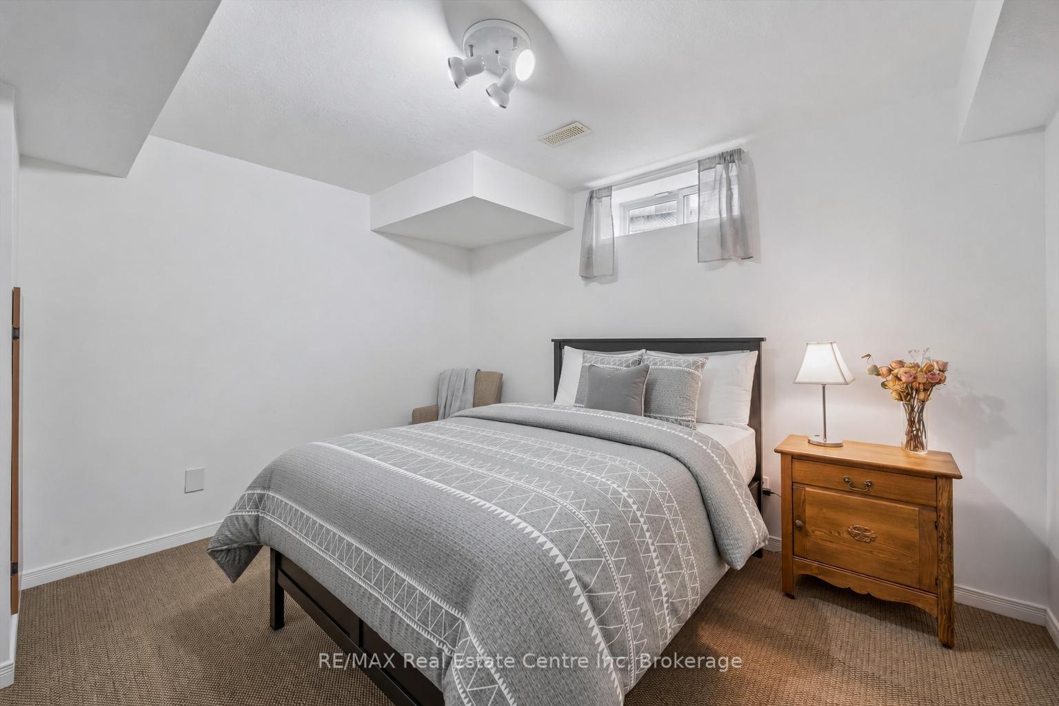 Photo 16 of 20 Pratt Place, Cambridge, Hespeler Village — HOMEH