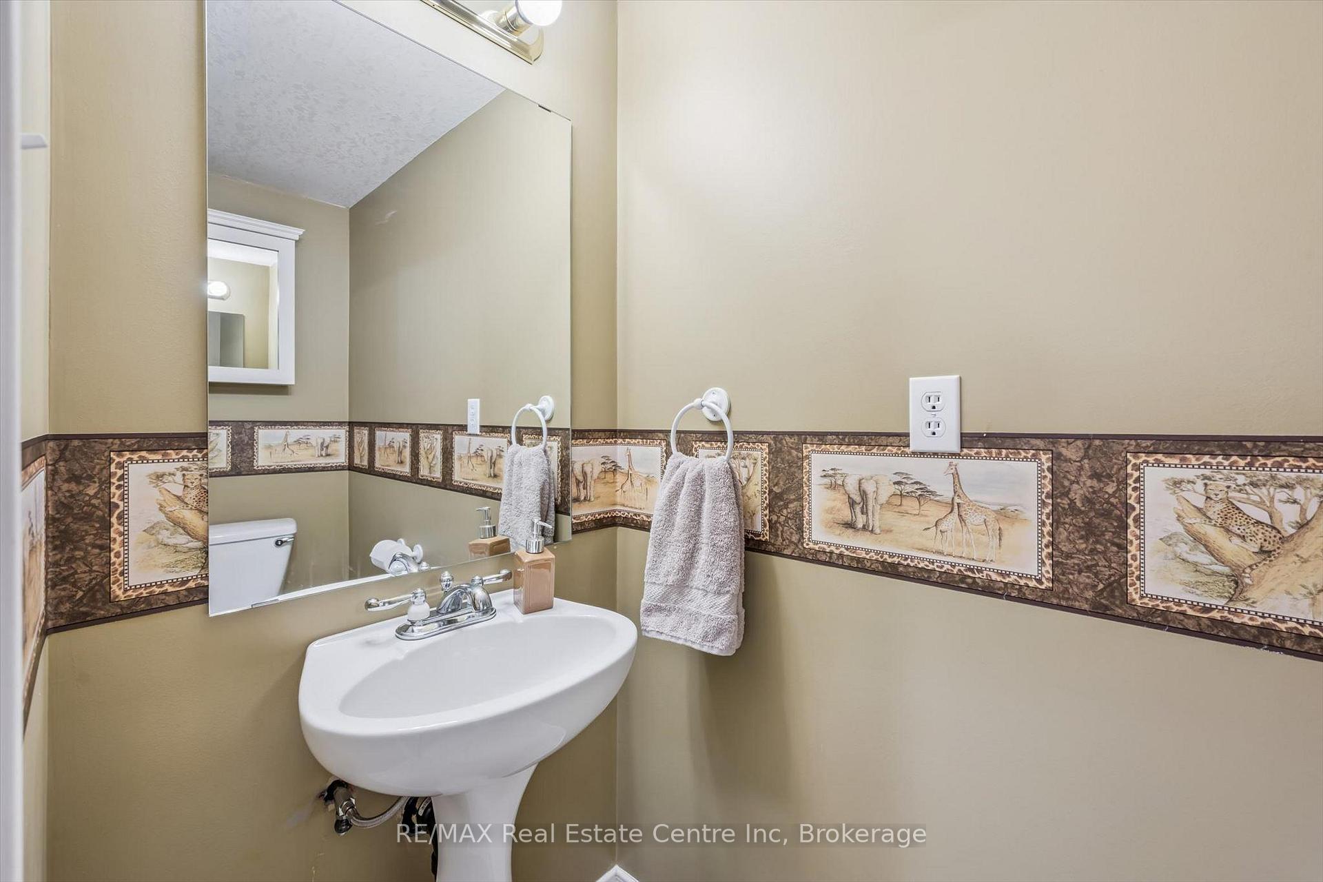 Photo 17 of 20 Pratt Place, Cambridge, Hespeler Village — HOMEH