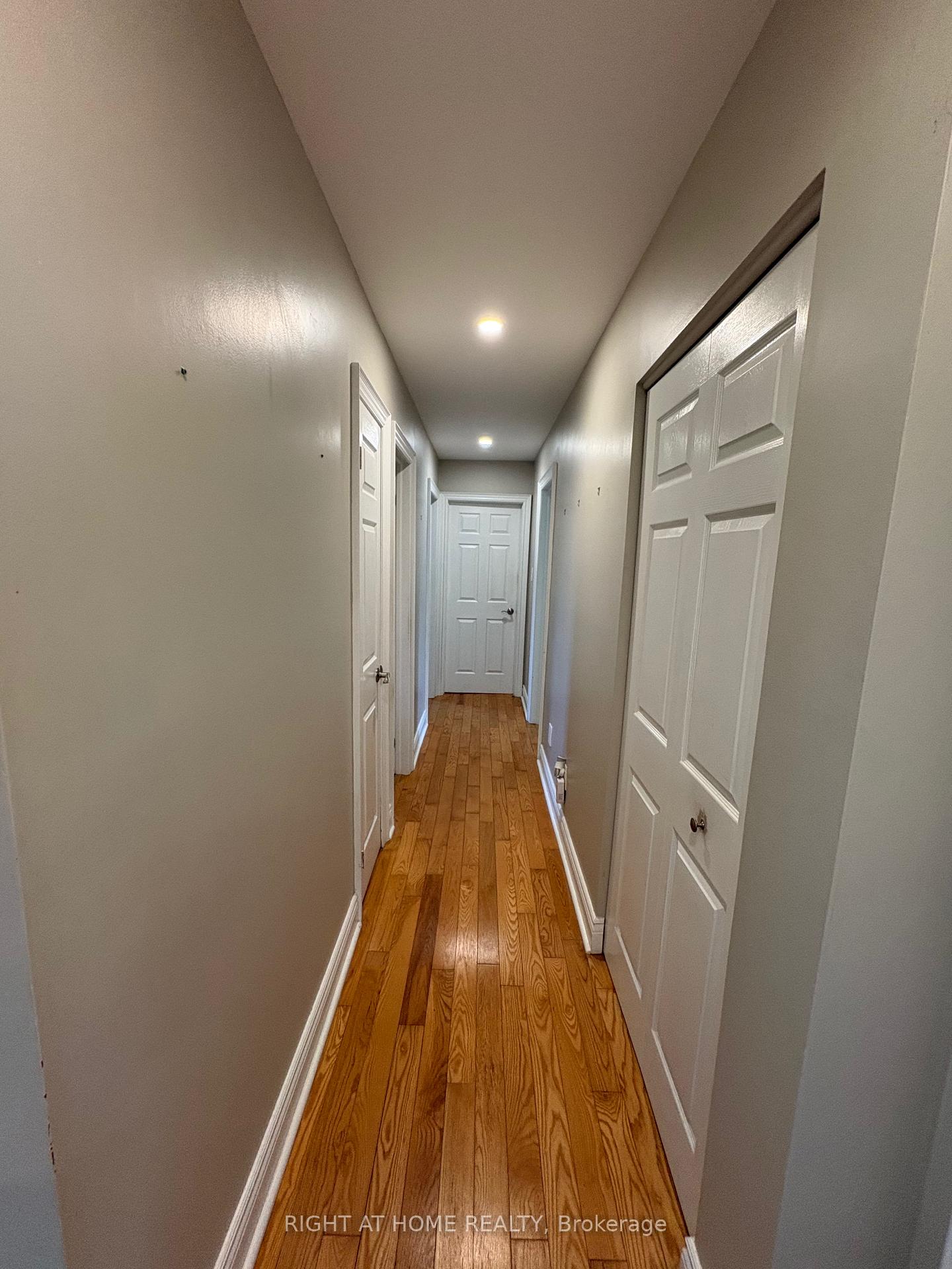 Photo 11 of Unit Upper Level, 58 Devins Drive, Aurora, Aurora Heights — HOMEH