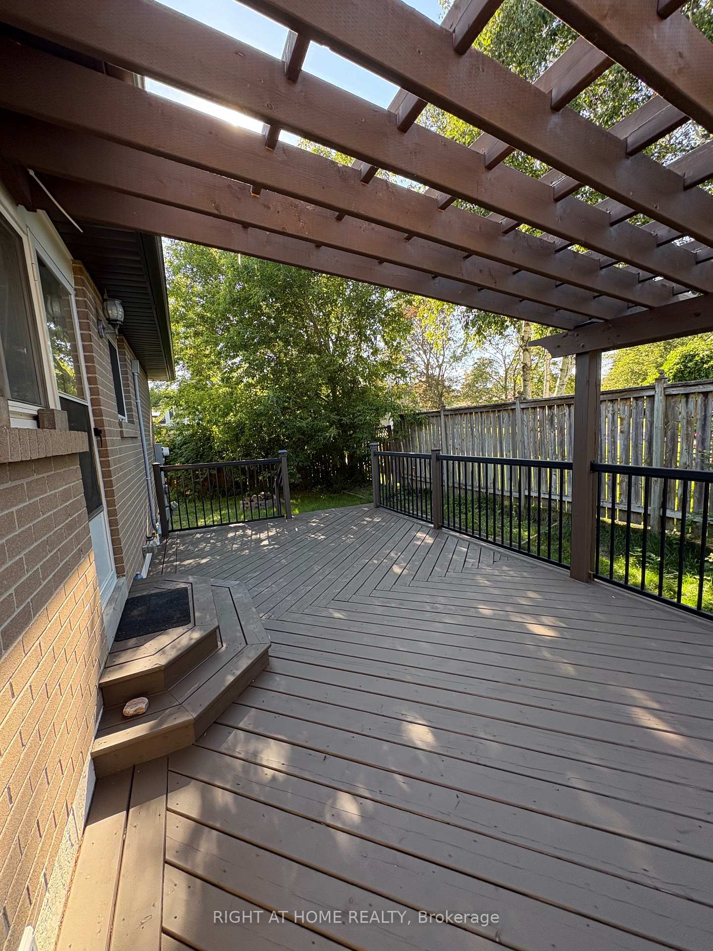 Photo 19 of Unit Upper Level, 58 Devins Drive, Aurora, Aurora Heights — HOMEH