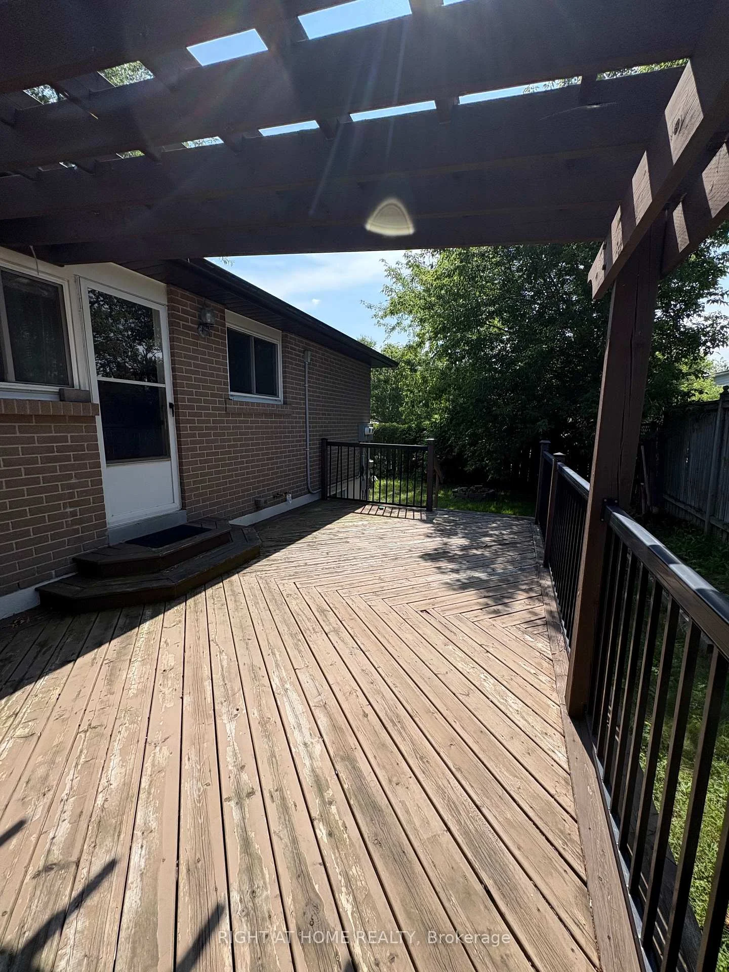 Photo 20 of Unit Upper Level, 58 Devins Drive, Aurora, Aurora Heights — HOMEH