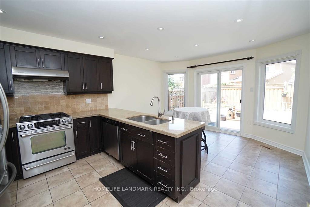 Photo 10 of 4887 Natkarni Crescent, Mississauga, East Credit — HOMEH