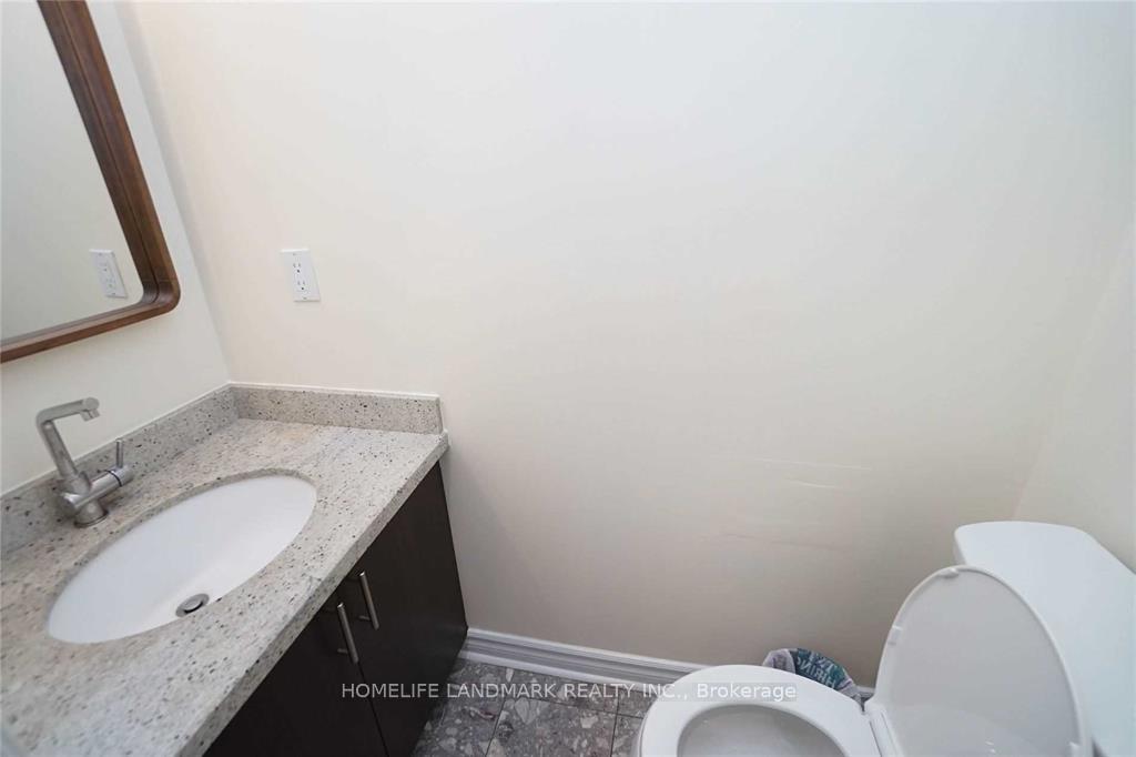 Photo 13 of 4887 Natkarni Crescent, Mississauga, East Credit — HOMEH