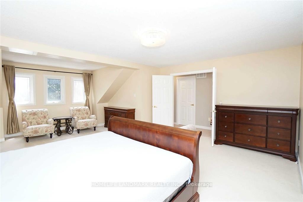 Photo 17 of 4887 Natkarni Crescent, Mississauga, East Credit — HOMEH