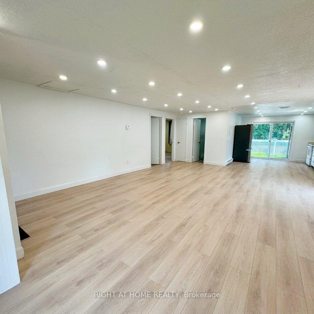 Photo 5 of Unit Main, 321 Sunnidale Road, Barrie, Sunnidale — HOMEH