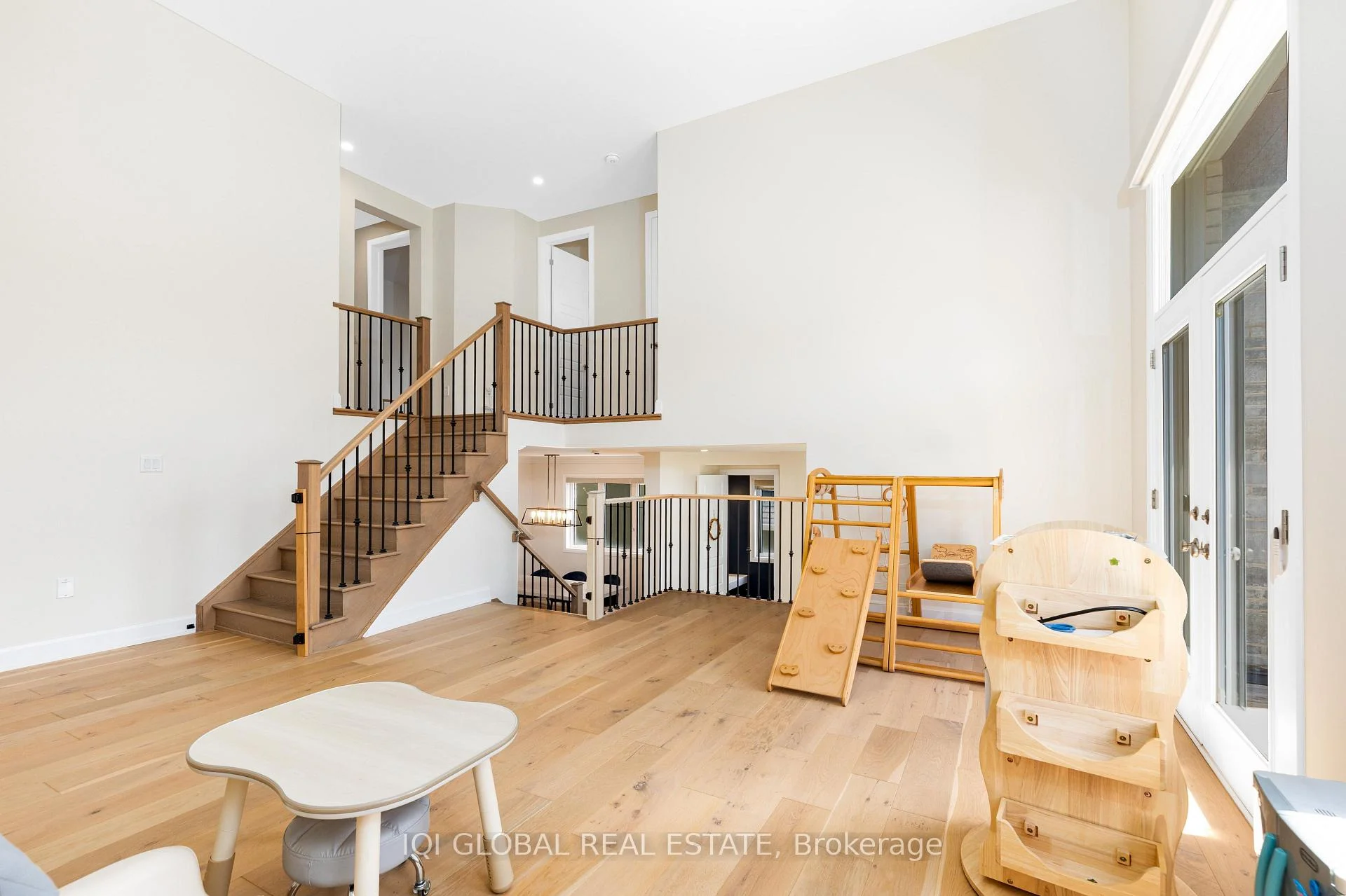 Photo 37 of 3329 Merion Gardens, Oakville, Glenorchy — HOMEH