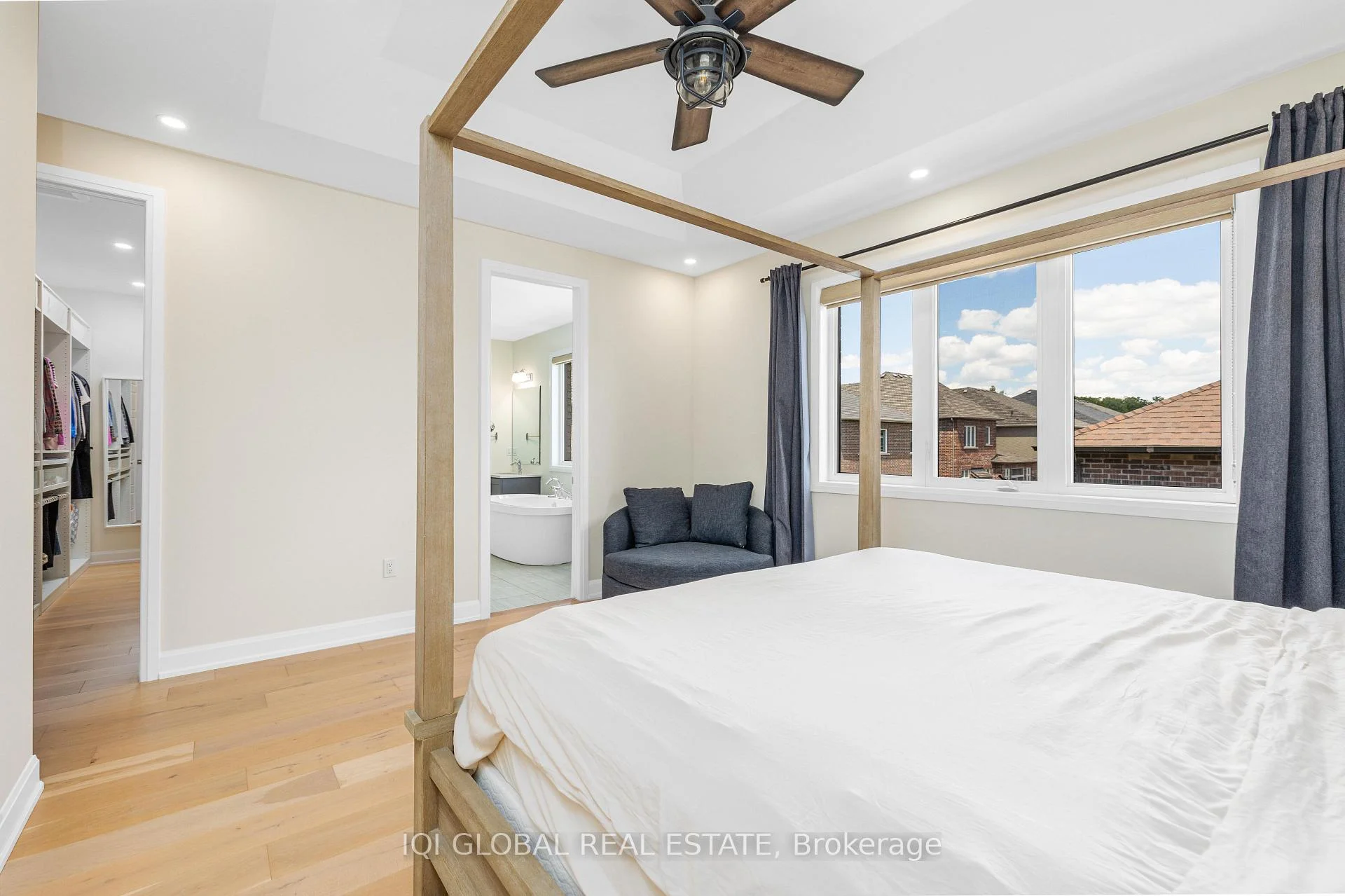 Photo 43 of 3329 Merion Gardens, Oakville, Glenorchy — HOMEH