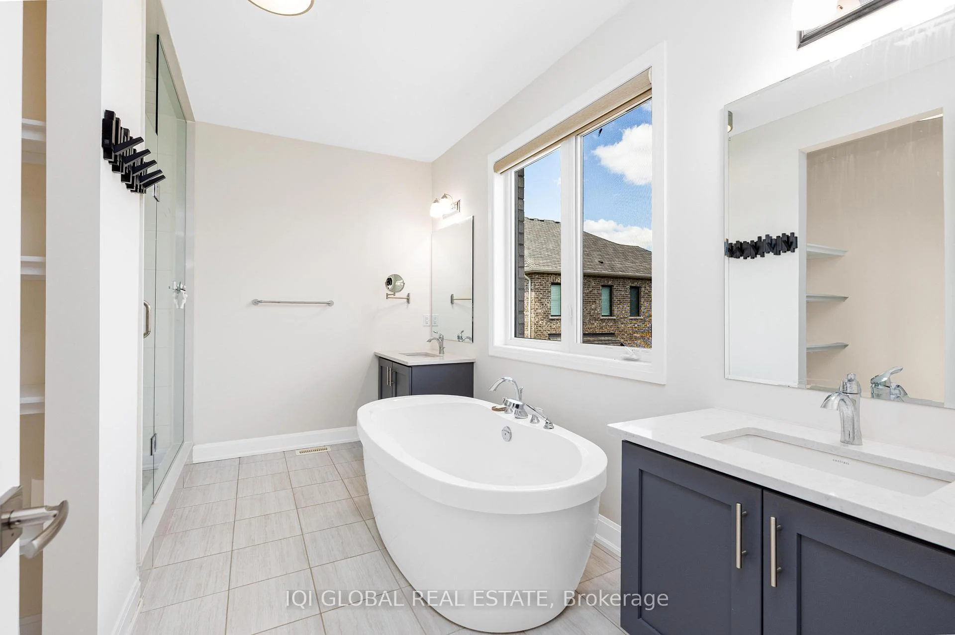 Photo 46 of 3329 Merion Gardens, Oakville, Glenorchy — HOMEH