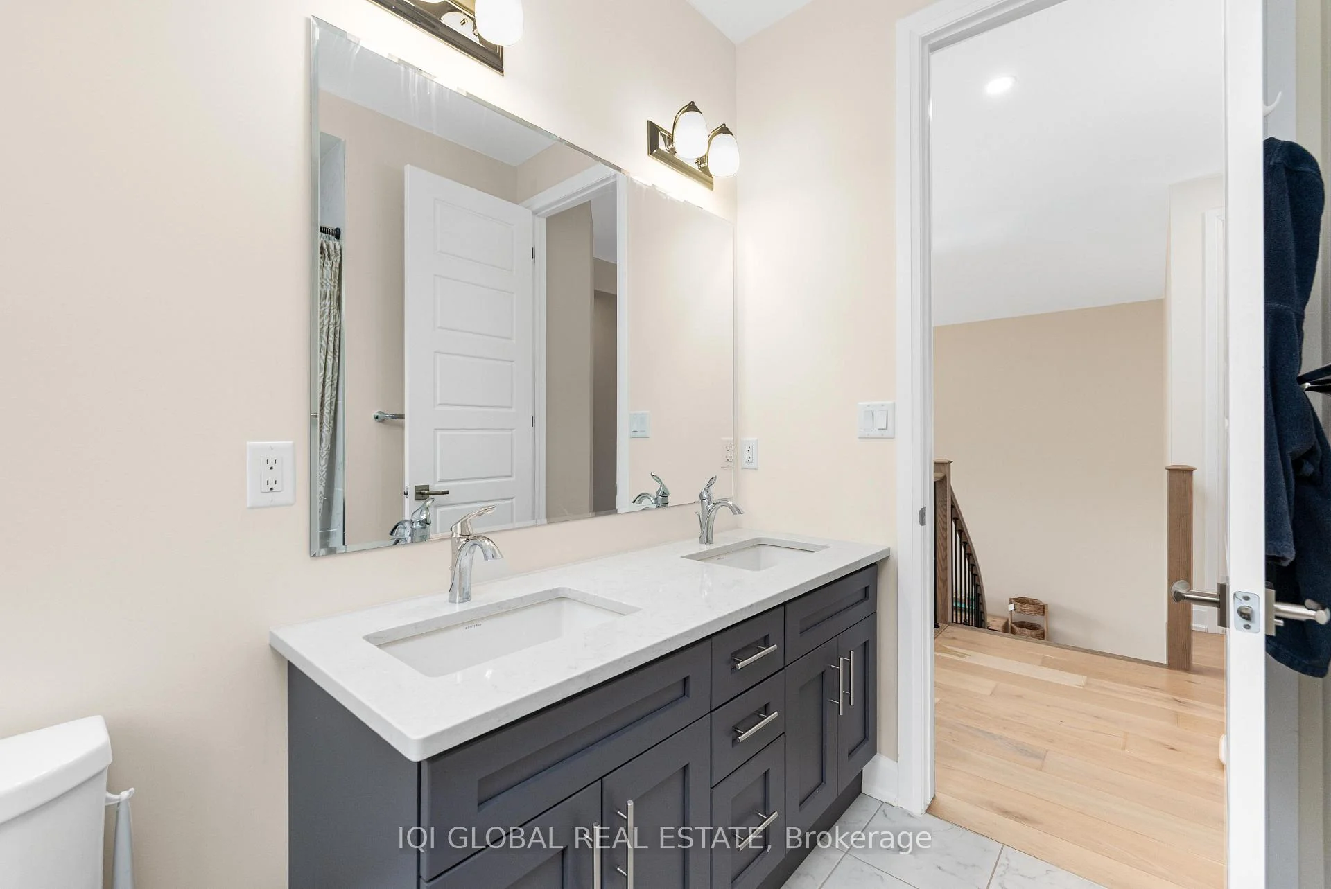 Photo 52 of 3329 Merion Gardens, Oakville, Glenorchy — HOMEH