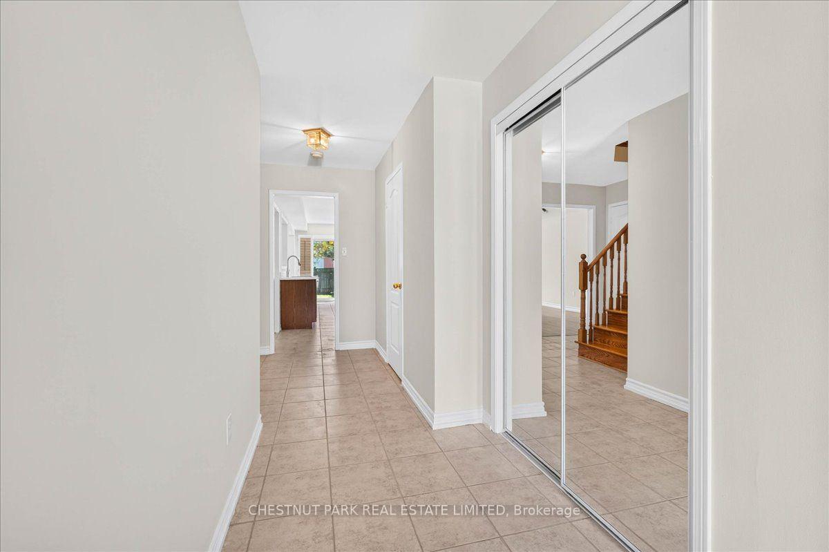 Photo 4 of 241 Banbrooke Crescent, Newmarket, Summerhill Estates — HOMEH