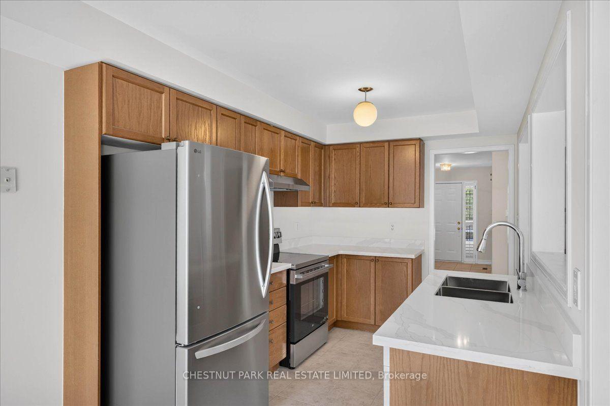 Photo 14 of 241 Banbrooke Crescent, Newmarket, Summerhill Estates — HOMEH