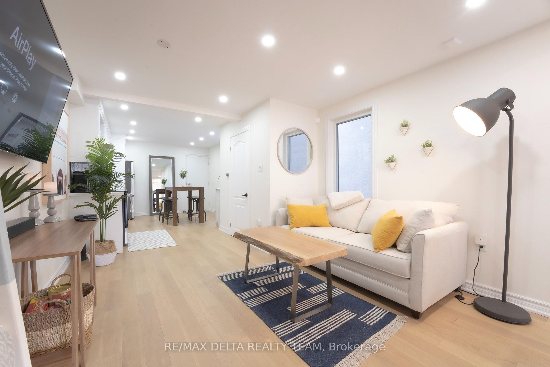 Photo 10 of 7 Craven Road, Toronto, Greenwood-Coxwell — HOMEH
