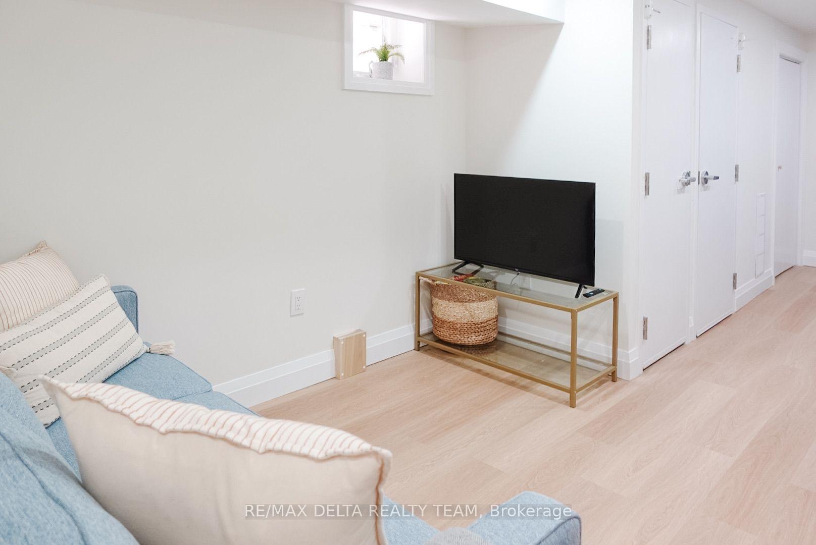 Photo 11 of 7 Craven Road, Toronto, Greenwood-Coxwell — HOMEH