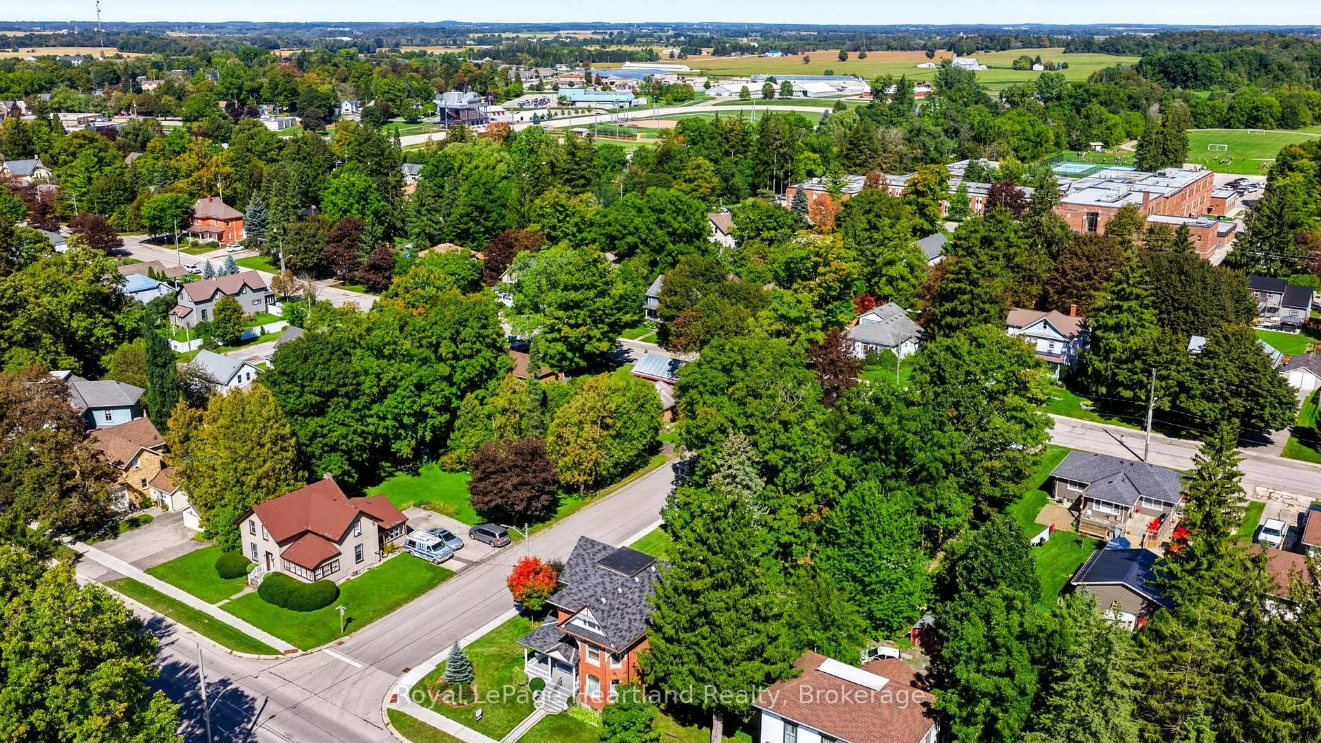 Photo 105 of 169 Ontario Street, Central Huron, Clinton — HOMEH