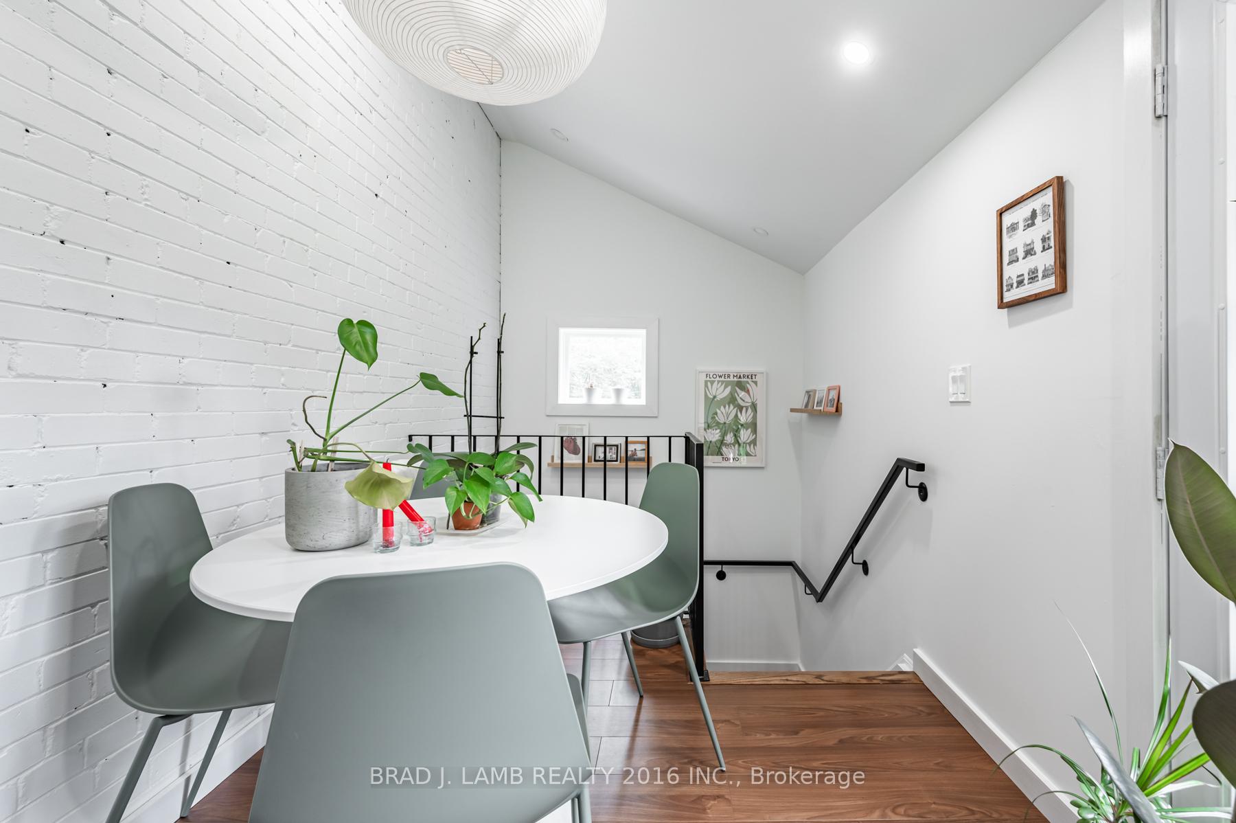 Photo 5 of Unit 4, 56 Wright Avenue, Toronto, Roncesvalles — HOMEH