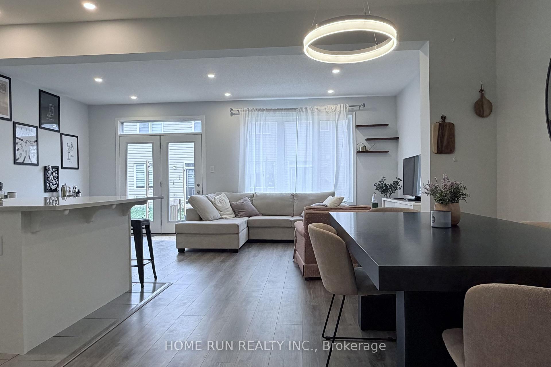 Photo 5 of 219 Billrian Crescent, Ottawa, Stittsville (North) — HOMEH