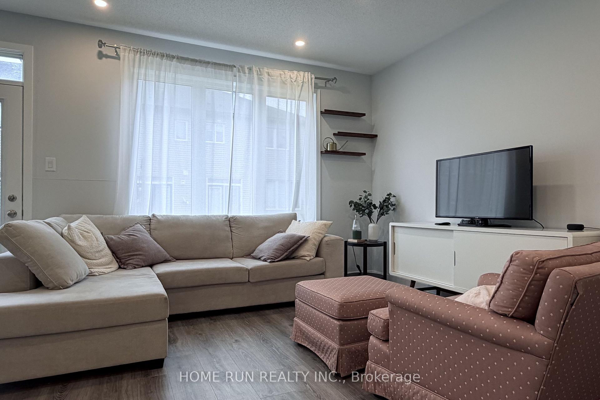 Photo 10 of 219 Billrian Crescent, Ottawa, Stittsville (North) — HOMEH