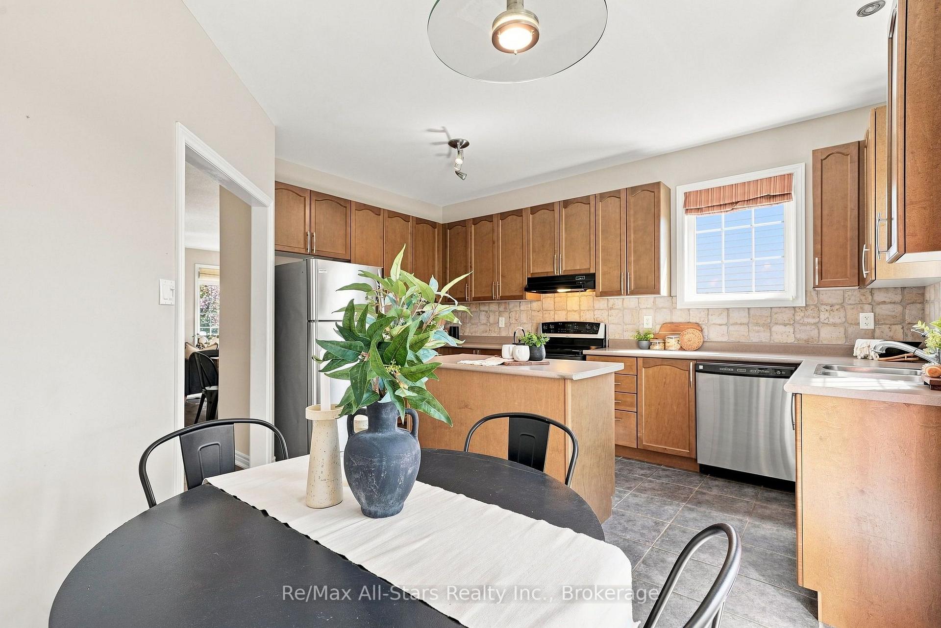 Photo 16 of 90 Roseborough Drive, Scugog, Port Perry — HOMEH