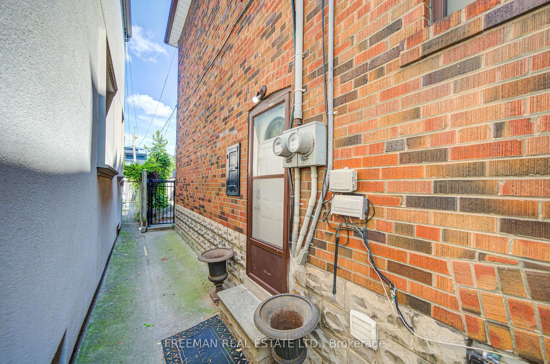 Photo 11 of Unit Bsmt, 723 Euclid Avenue, Toronto, The Annex — HOMEH