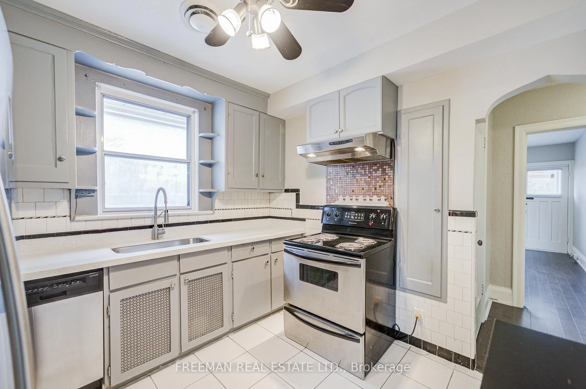 Photo 16 of Unit Bsmt, 723 Euclid Avenue, Toronto, The Annex — HOMEH