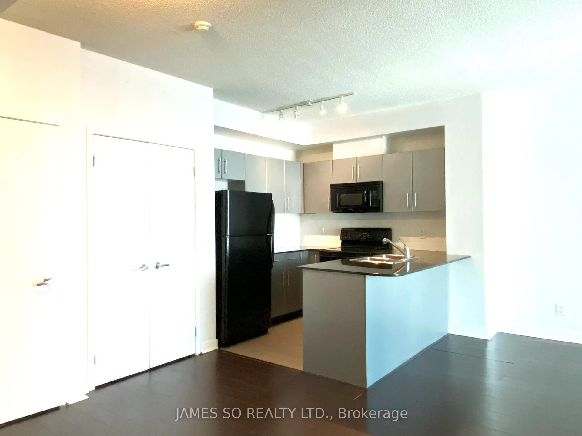 Photo 9 of Unit 1901, 12 Yonge Street, Toronto, Waterfront Communities — HOMEH