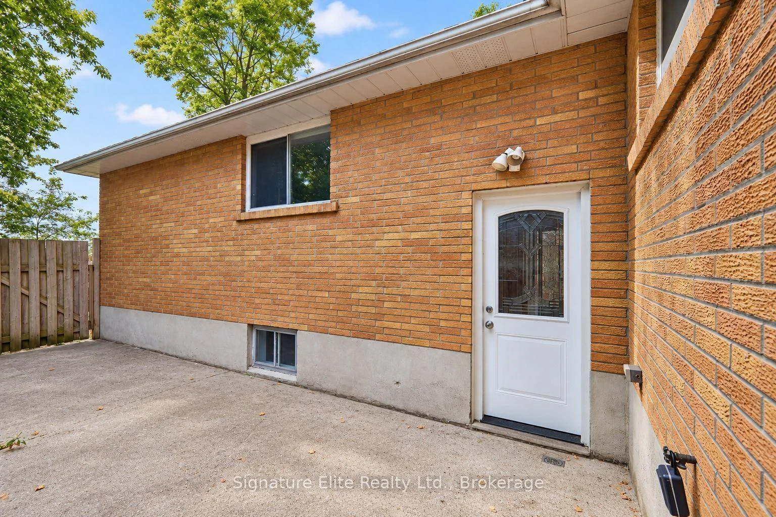 Photo 9 of Unit Lower, 903 King Street E, Oshawa, Donevan — HOMEH