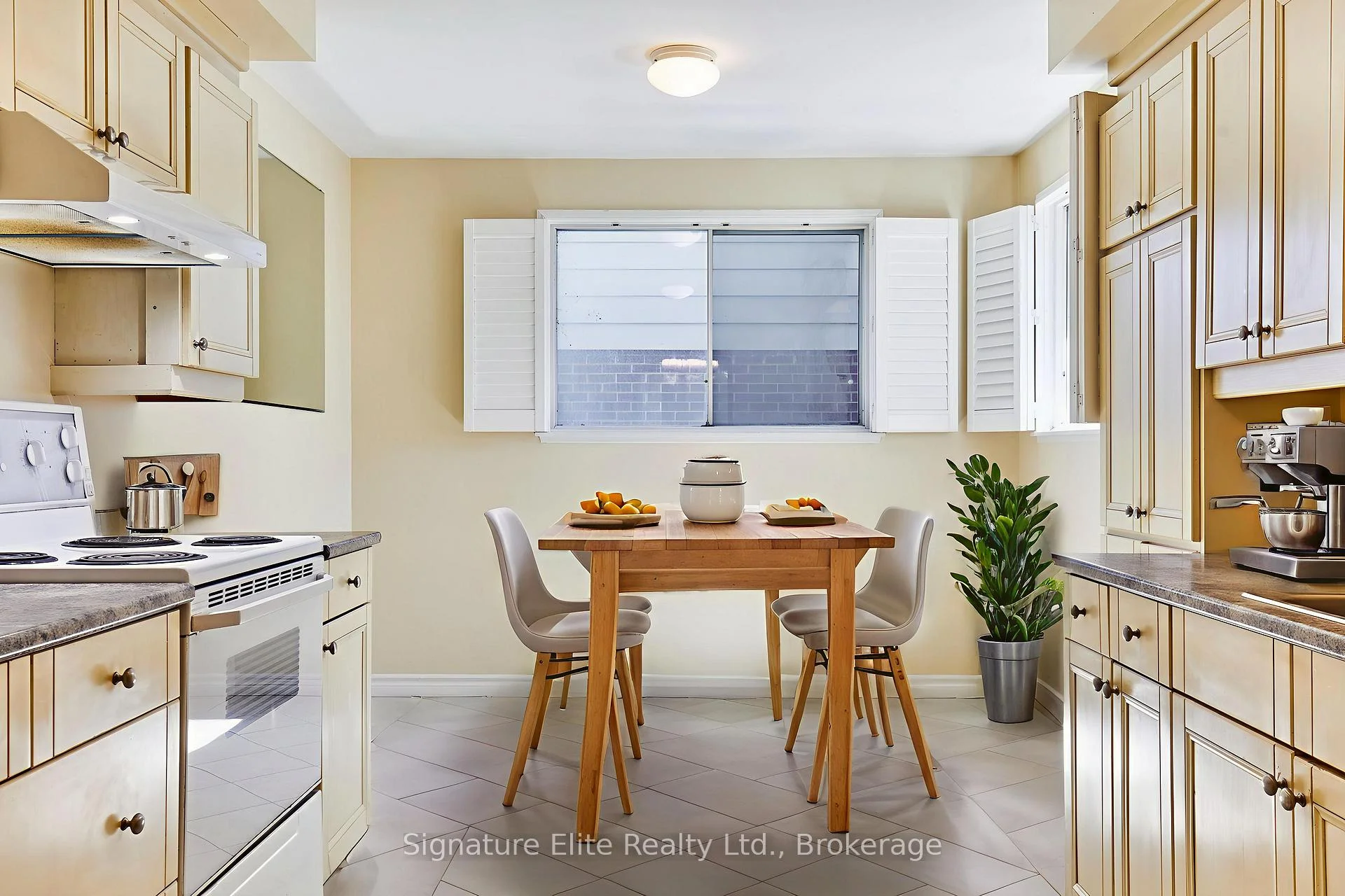 Photo 16 of Unit Lower, 903 King Street E, Oshawa, Donevan — HOMEH