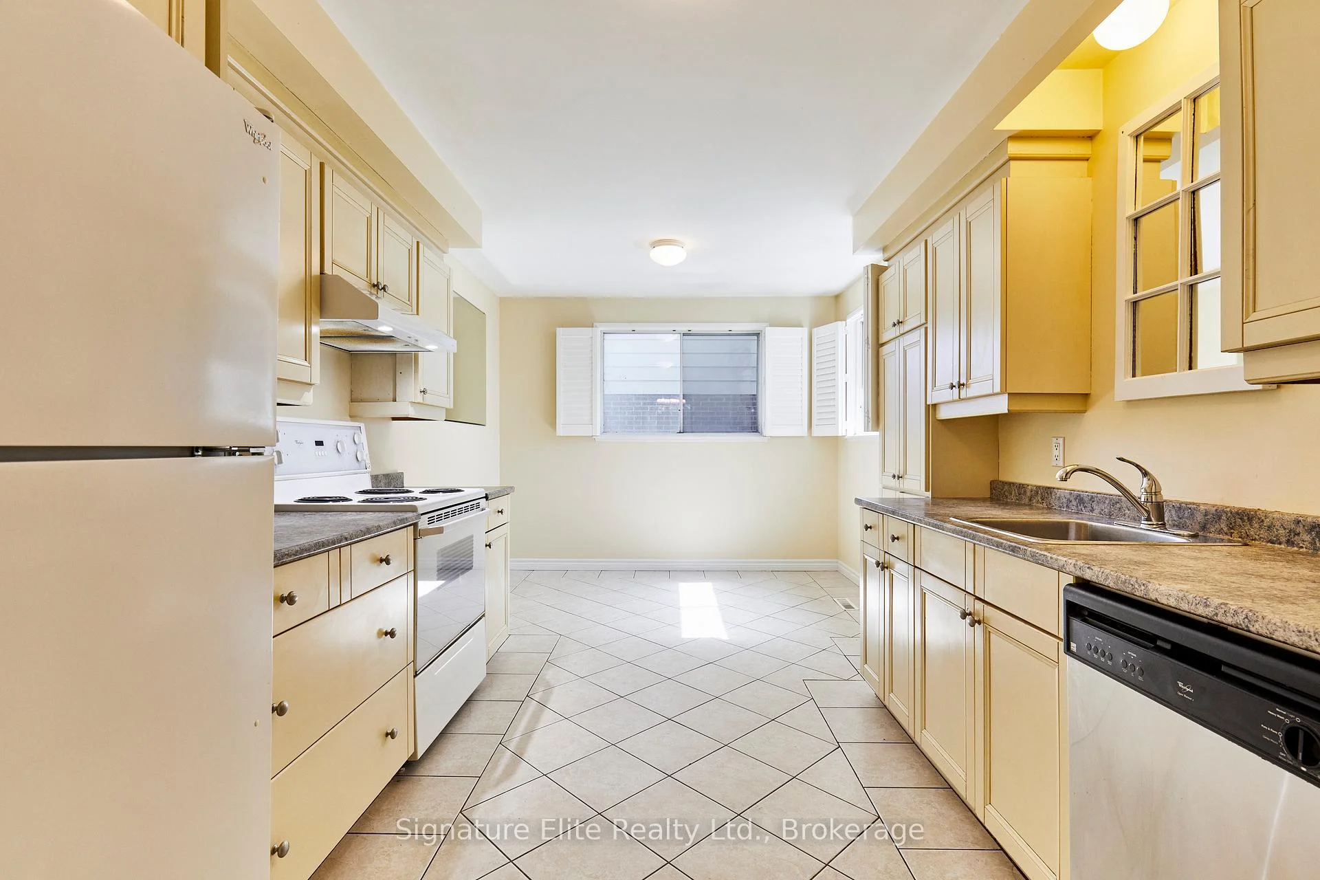 Photo 18 of Unit Lower, 903 King Street E, Oshawa, Donevan — HOMEH