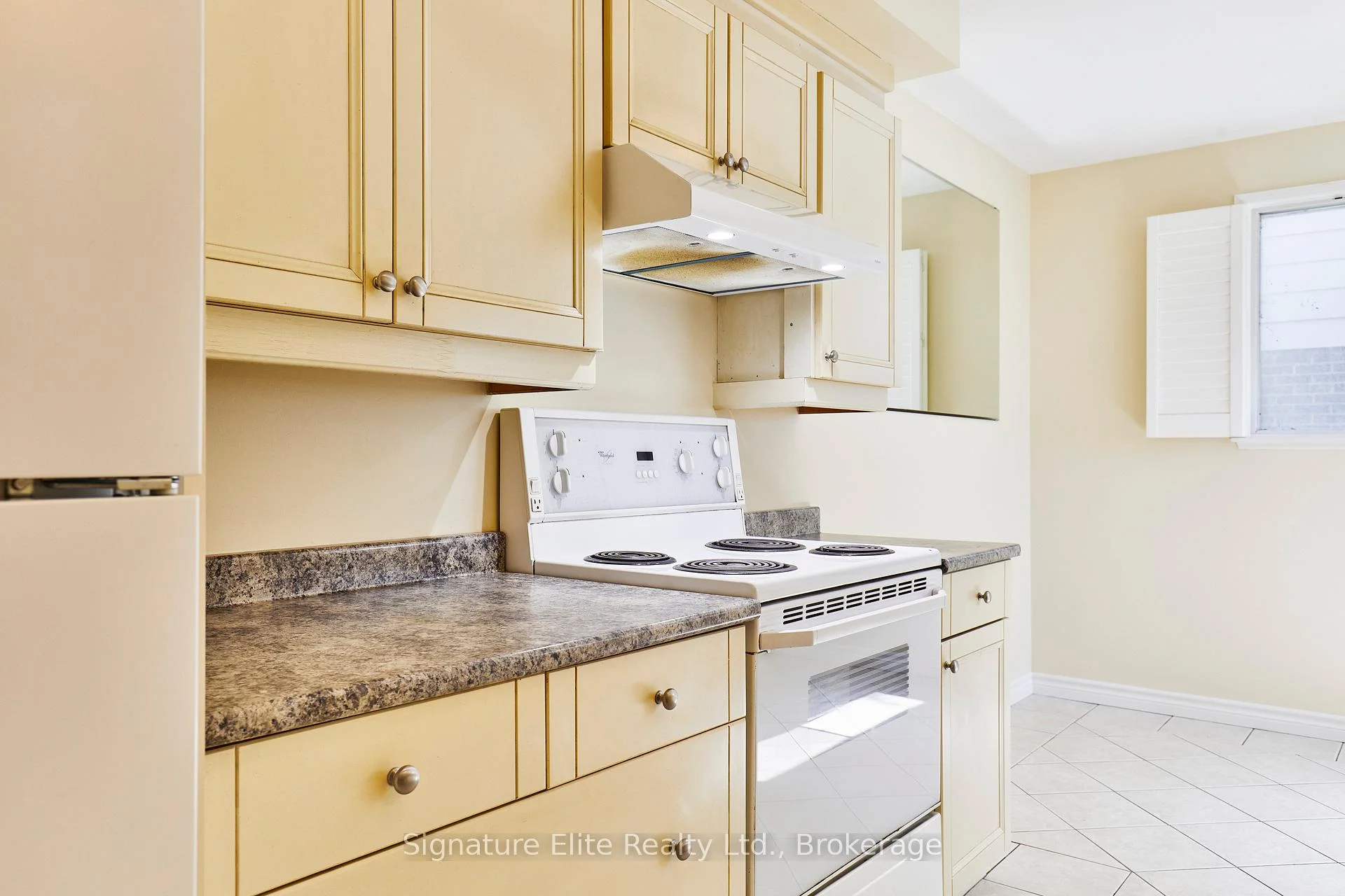 Photo 20 of Unit Lower, 903 King Street E, Oshawa, Donevan — HOMEH