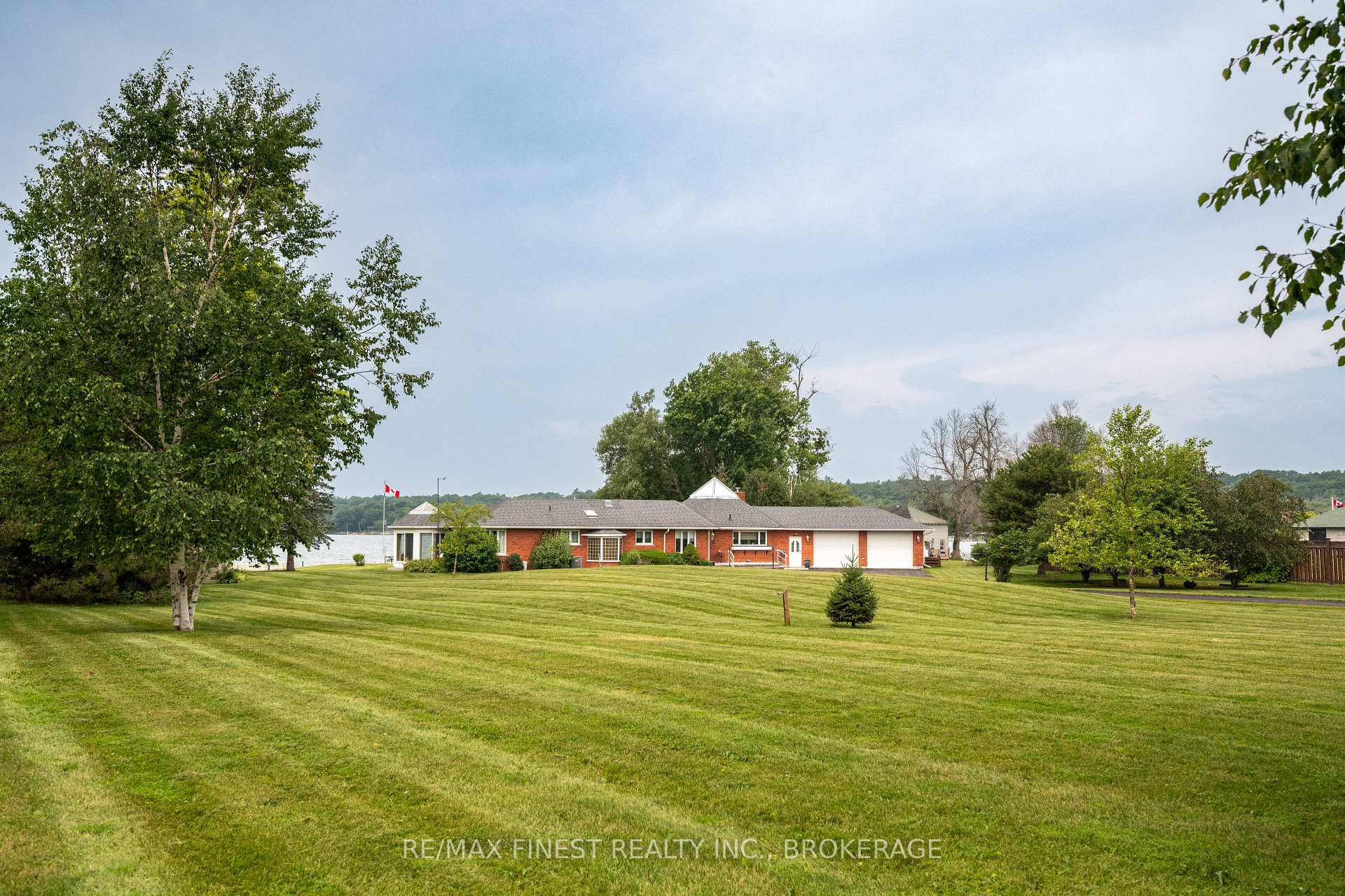 Photo of 32 Howe Island Drive