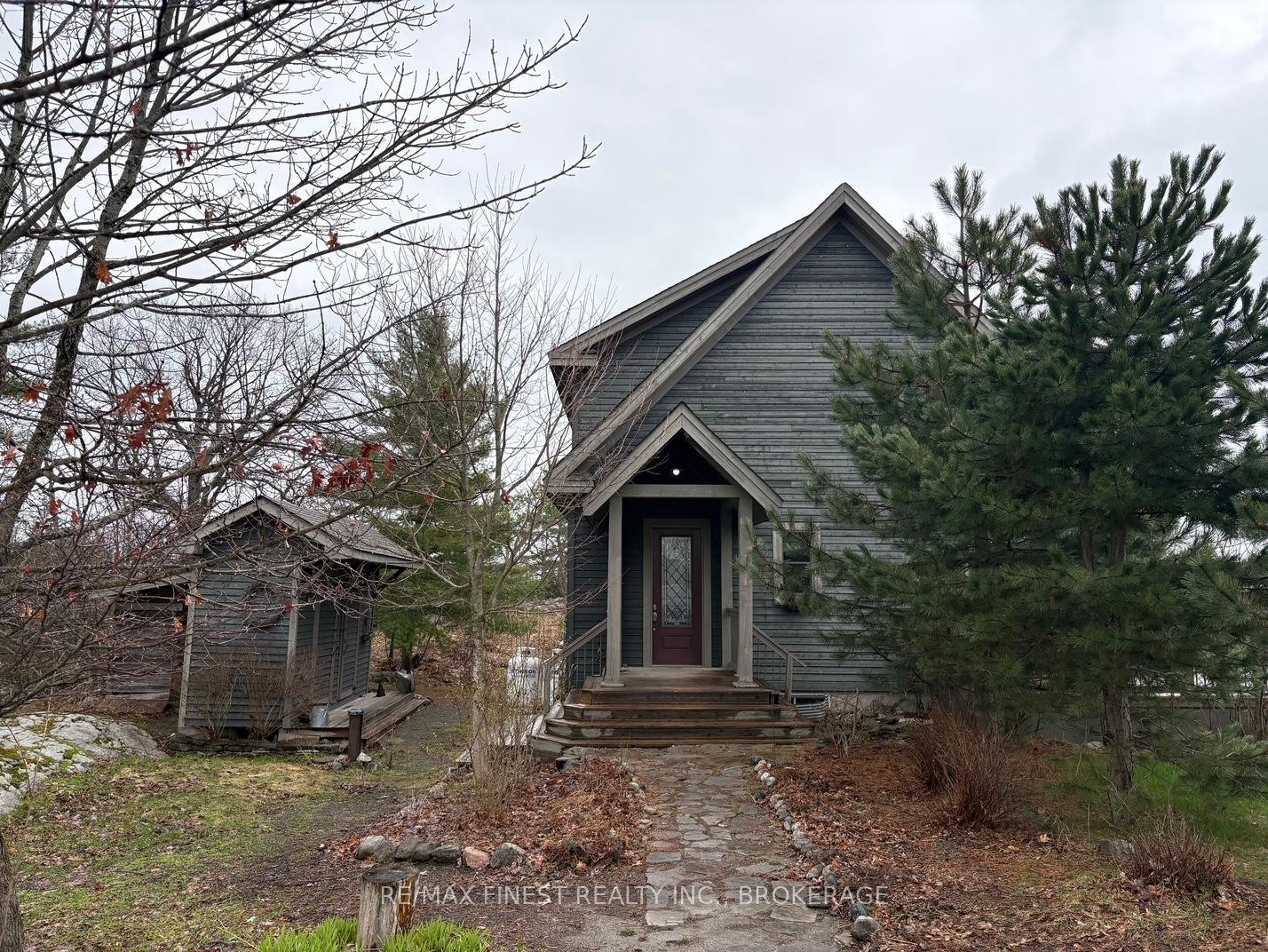 Photo 4 of 1035 Sweetfern Lane, Frontenac, Frontenac South — HOMEH