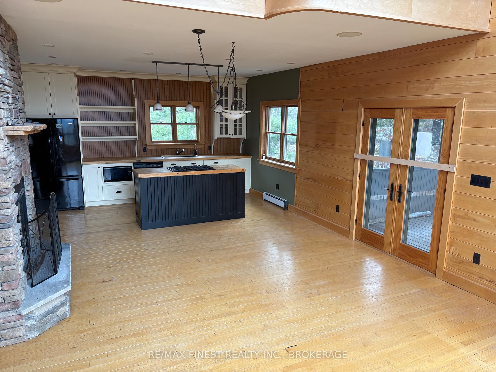 Photo 7 of 1035 Sweetfern Lane, Frontenac, Frontenac South — HOMEH
