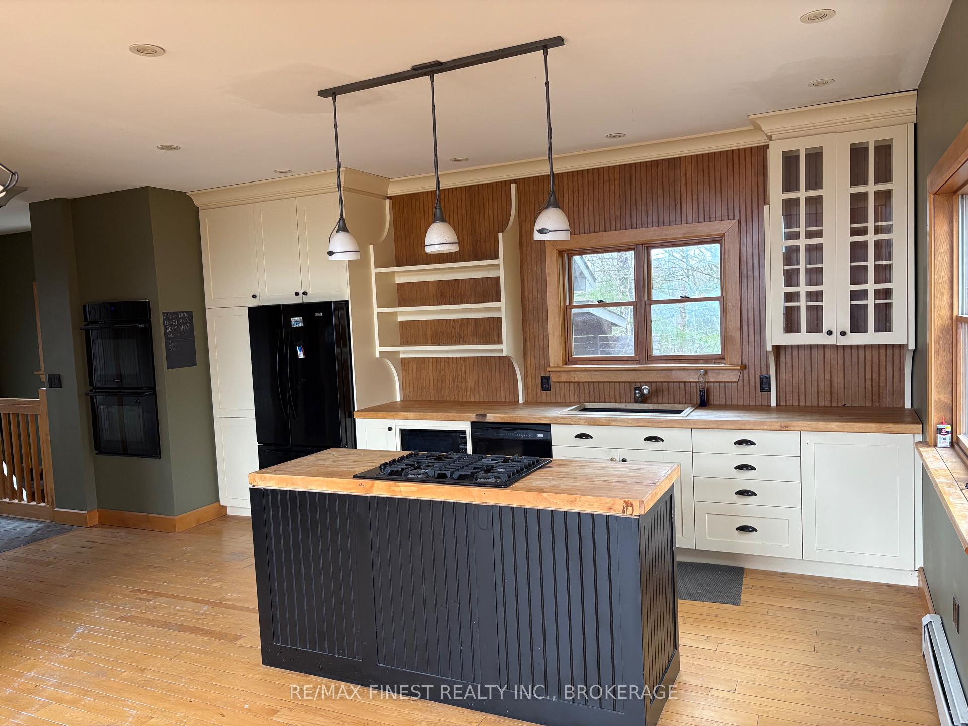 Photo 8 of 1035 Sweetfern Lane, Frontenac, Frontenac South — HOMEH