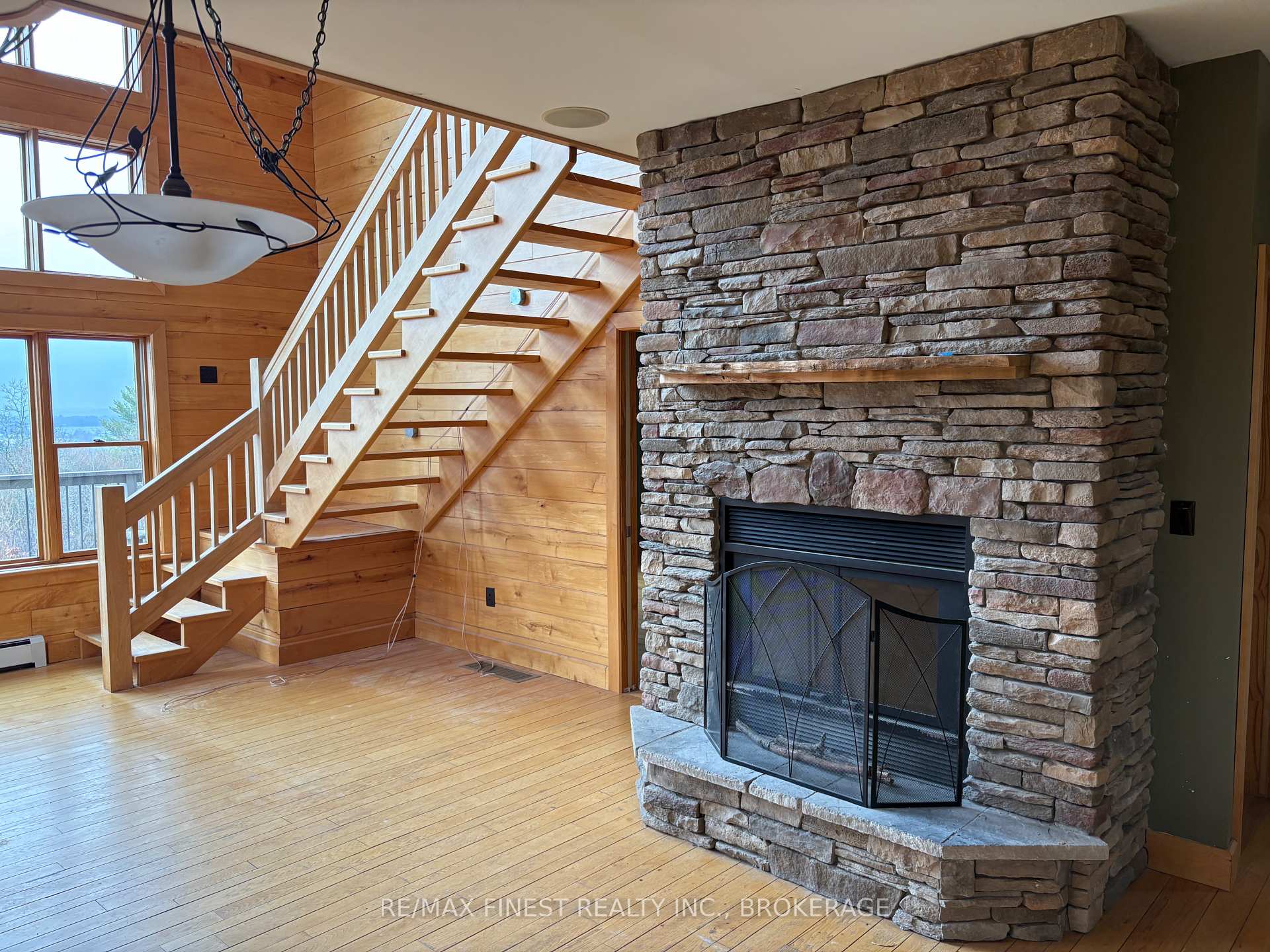 Photo 12 of 1035 Sweetfern Lane, Frontenac, Frontenac South — HOMEH