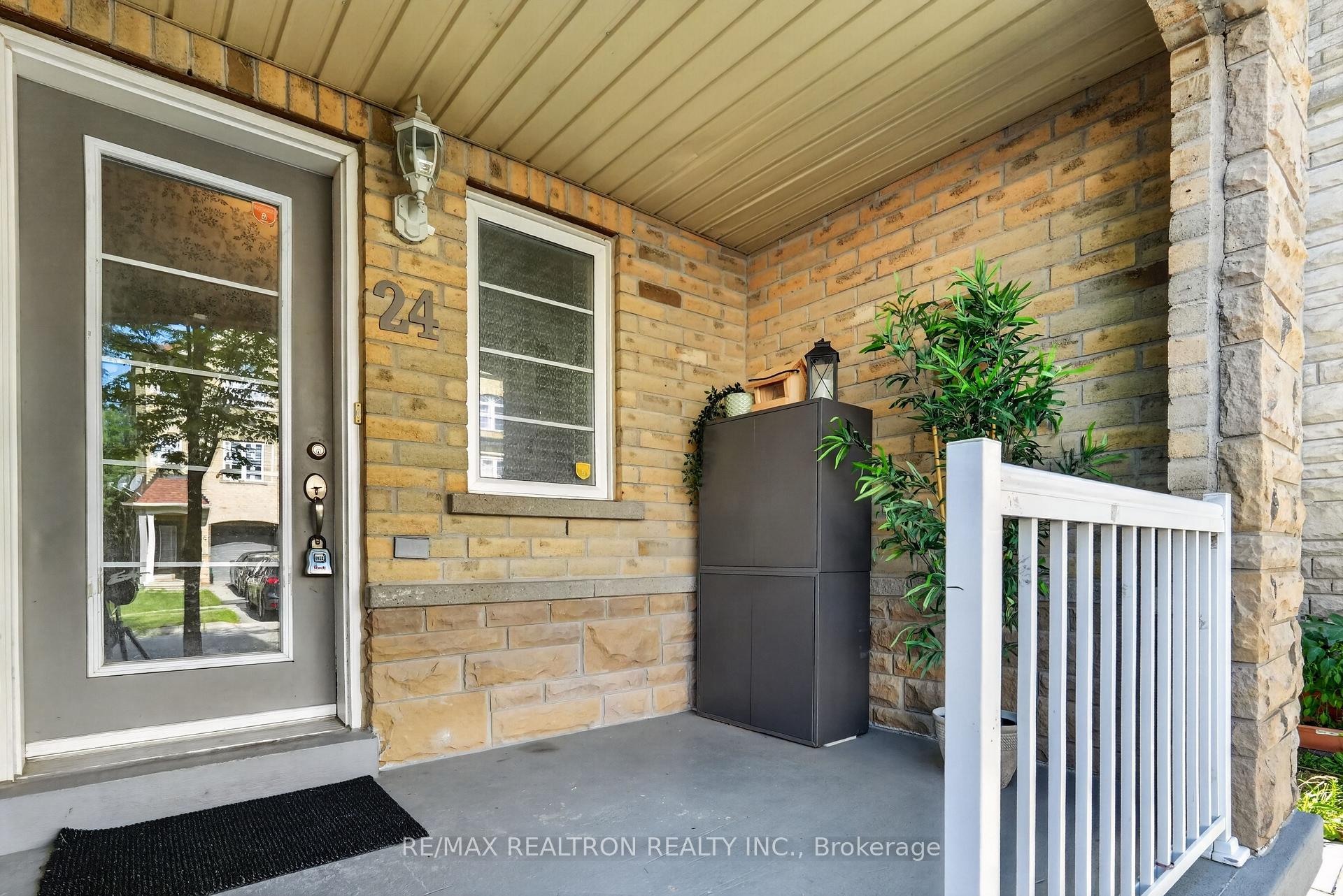 Photo 11 of 24 Cullcastle Street, Ajax, South West — HOMEH