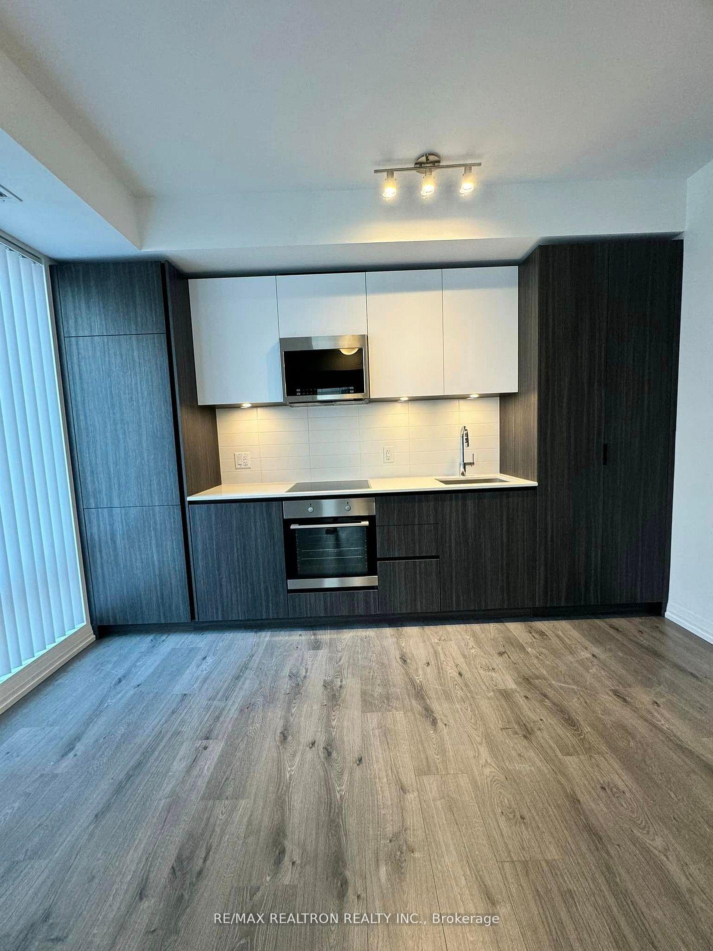 Photo 6 of Unit 712, 8 Widmer Street, Toronto, Waterfront Communities — HOMEH