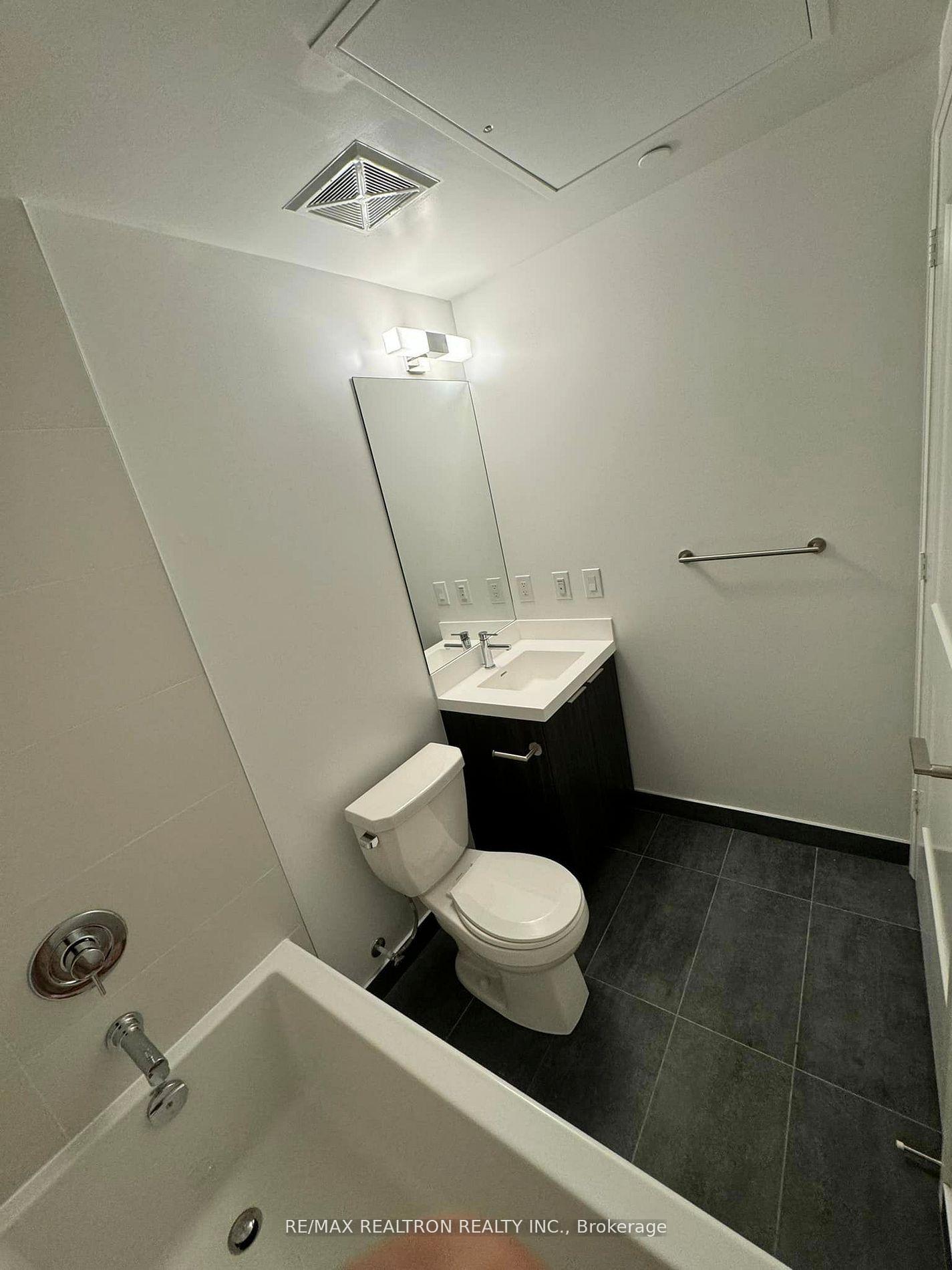 Photo 8 of Unit 712, 8 Widmer Street, Toronto, Waterfront Communities — HOMEH